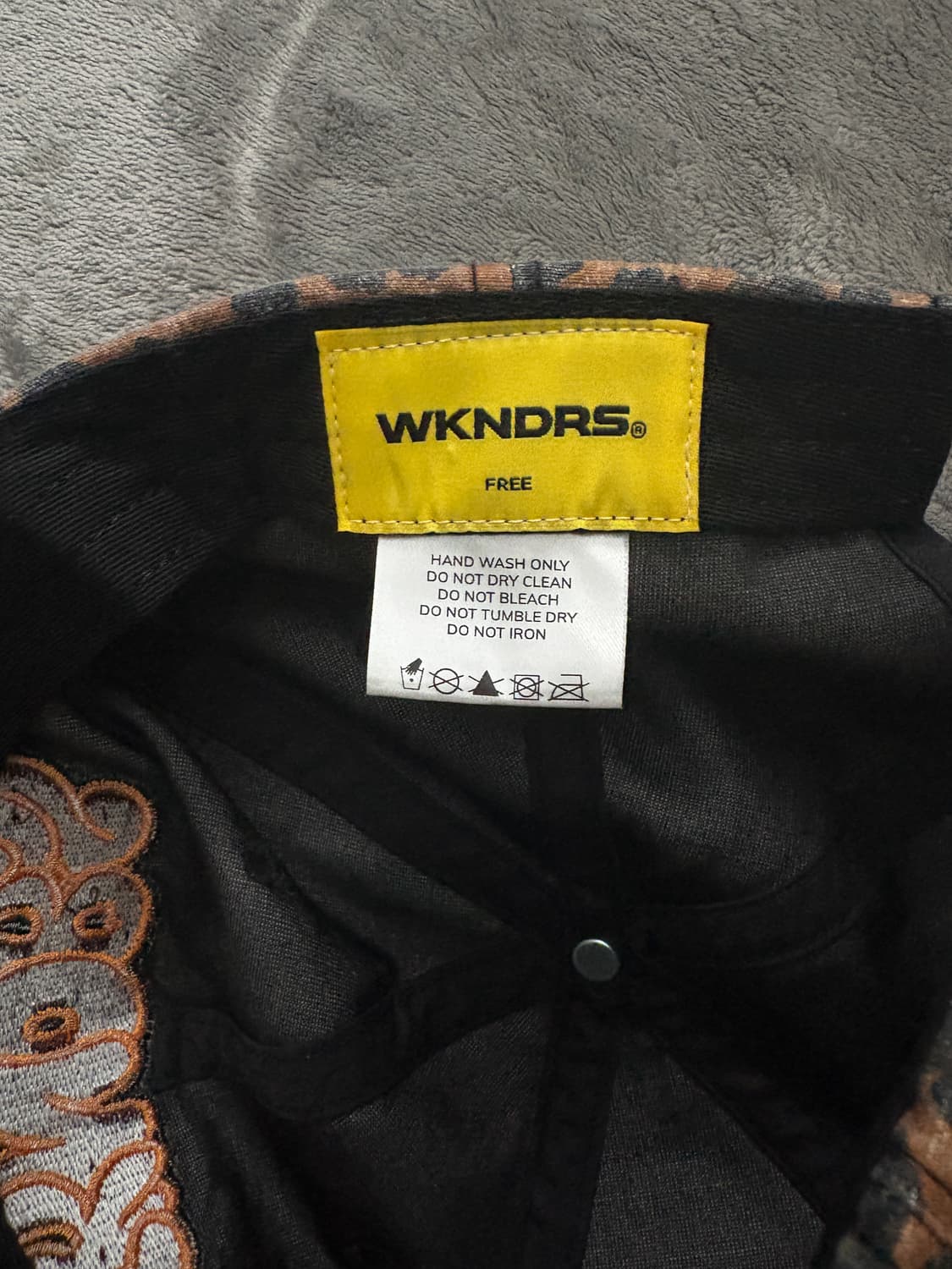 위캔더스 그래피티 레오파드 로고 캡 모자 상품이미지4