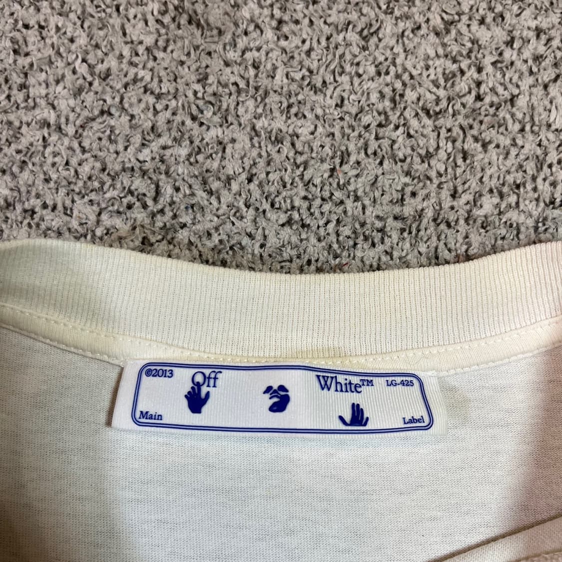 오프 화이트 카라바조 반팔 티셔츠 상품이미지4