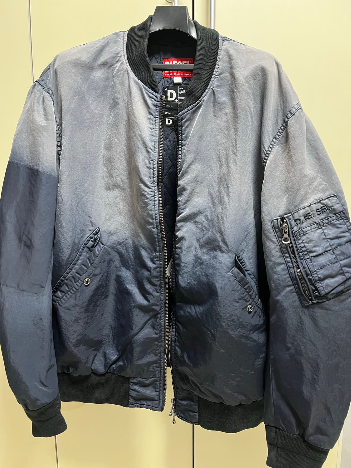 디젤 J-Common 봄버 자켓 상품이미지1