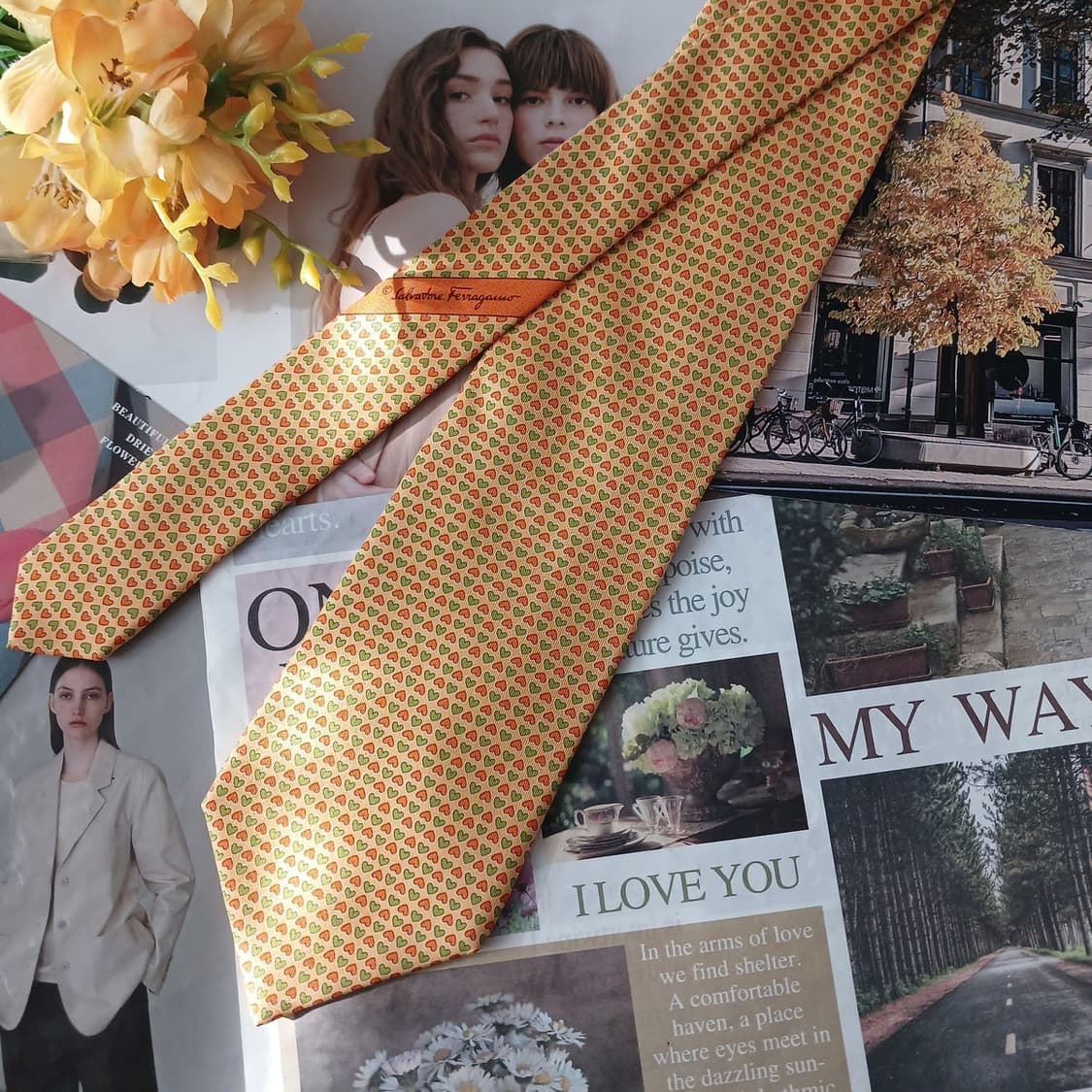 페라가모 실크 옐로 하트 패턴 넥타이 9.4cm A+등급 A19002
 상품이미지4