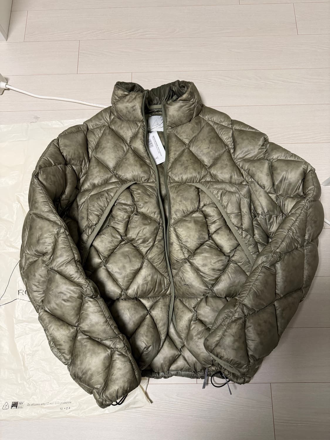 로아 하이킹 nuna 800 패딩 세이지그린 m 상품이미지6