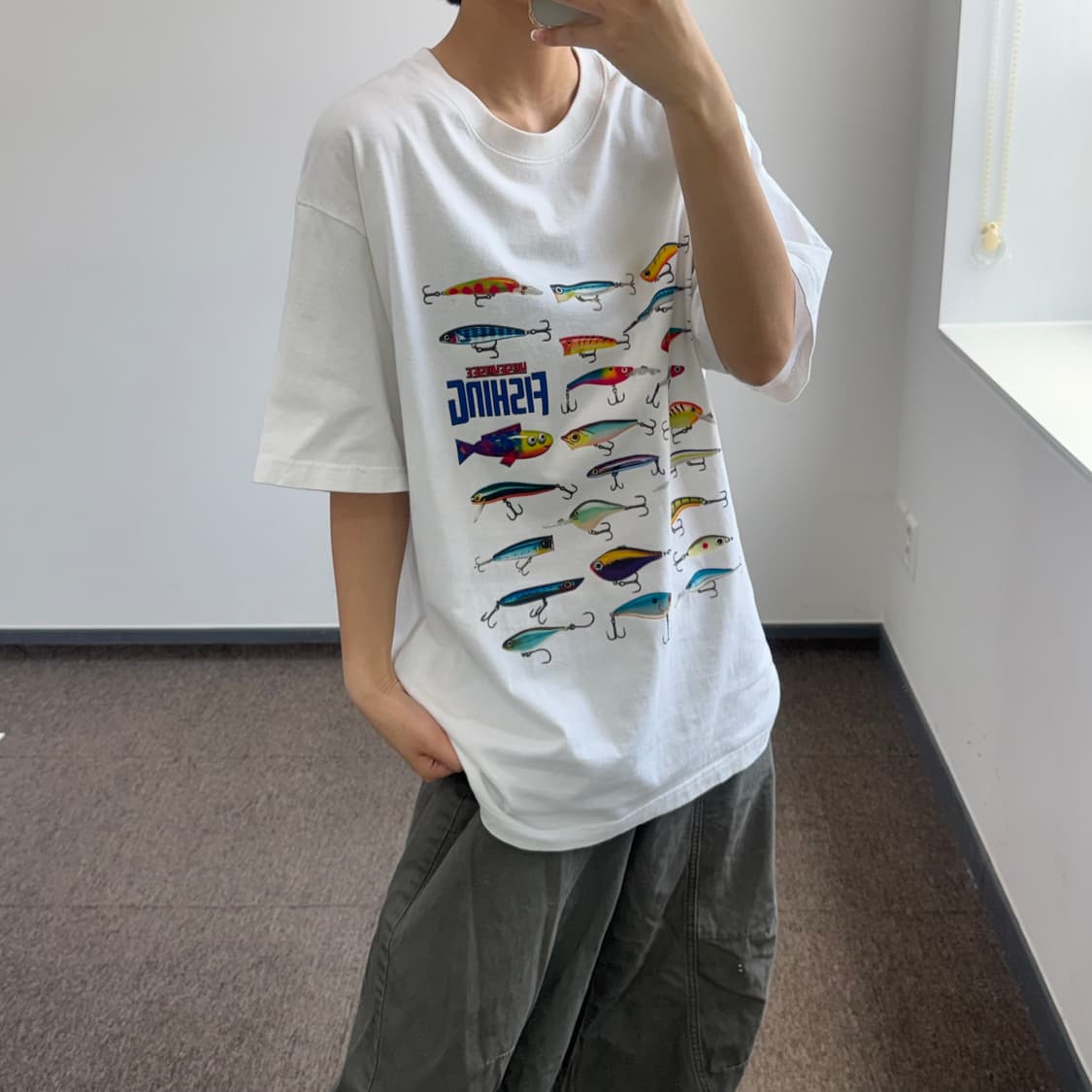 Yeseyesee 예스아이씨 그래픽 화이트 반팔  상품이미지2