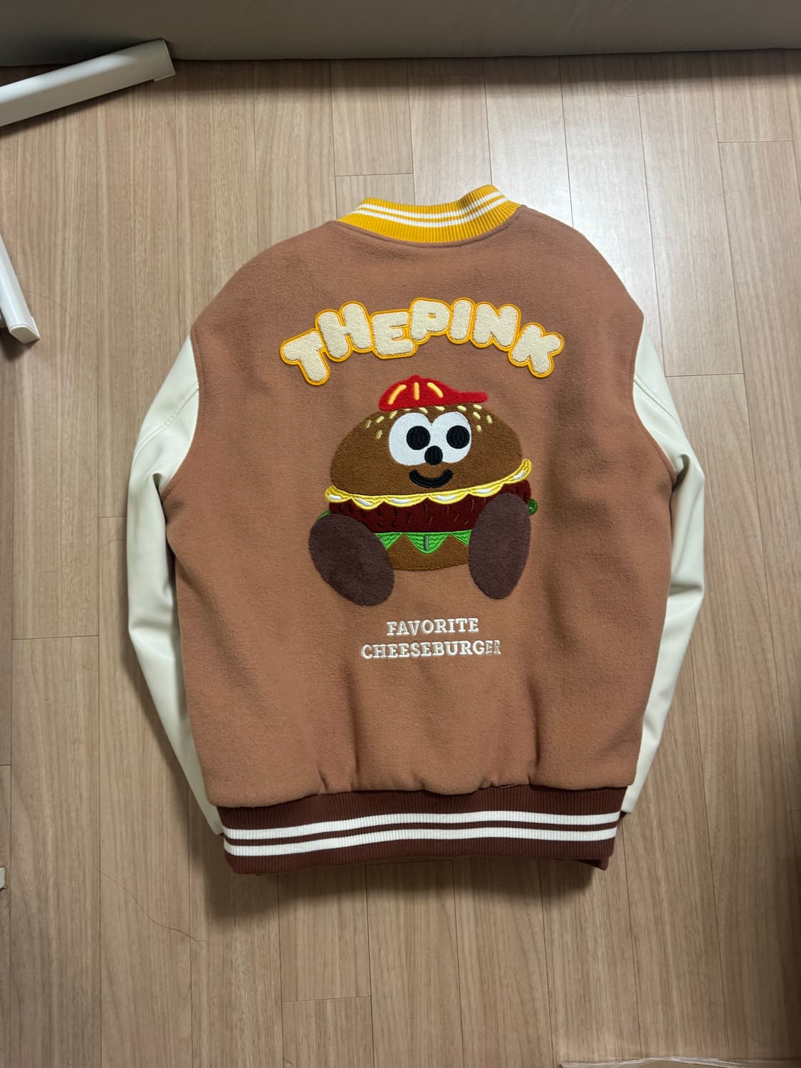 [L] 반디더핑크 버거 바시티 자켓 상품이미지6