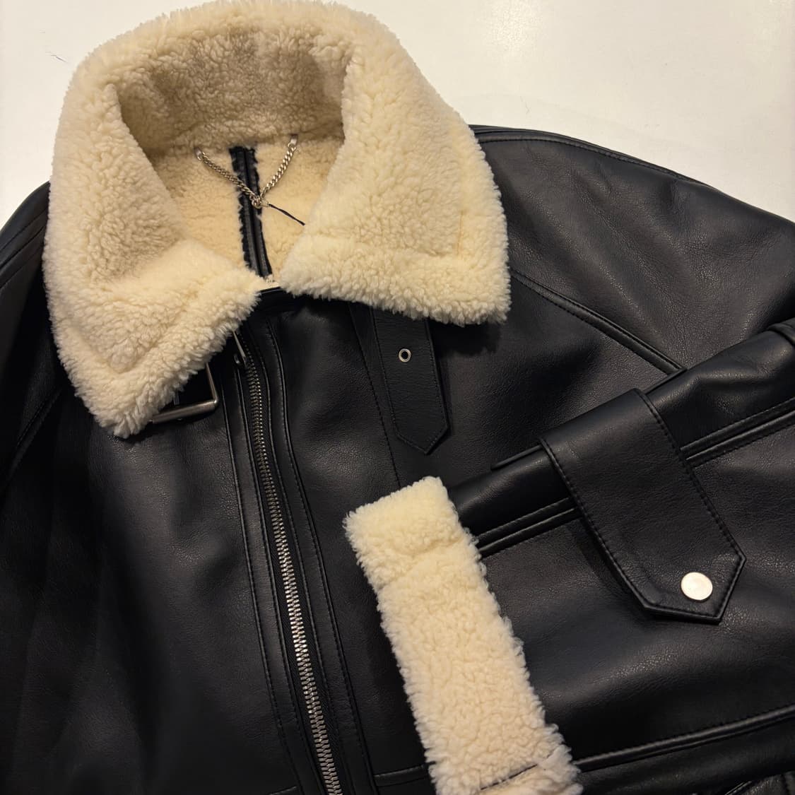 [105] 21FW 지오송지오 블랙 무스탕 소가죽 레더 코트 D406 상품이미지4