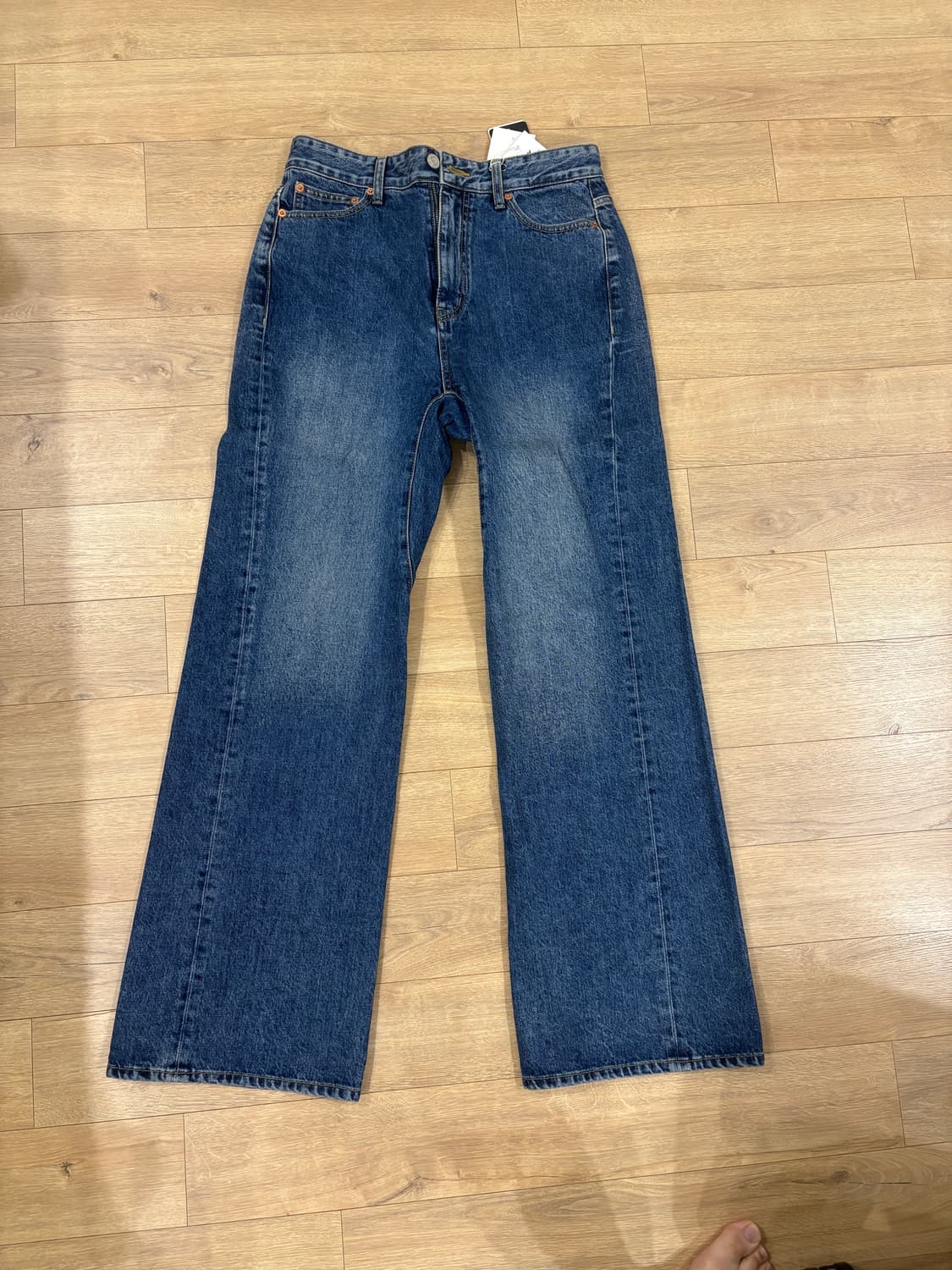 IEY BELLIN FLARED DENIM PANTS 상품이미지2