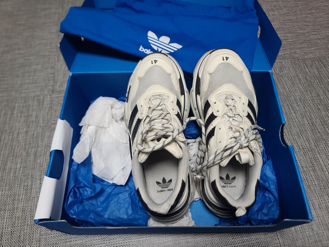 발렌시아가 아디다스 트리플s 41 화이트 삼선 트리플s 상품이미지1