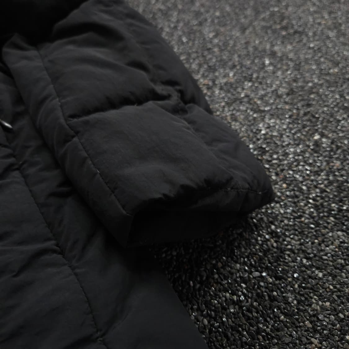 CP 컴퍼니 고글 후드 퀼티드 다운 패딩 (XL) 상품이미지5