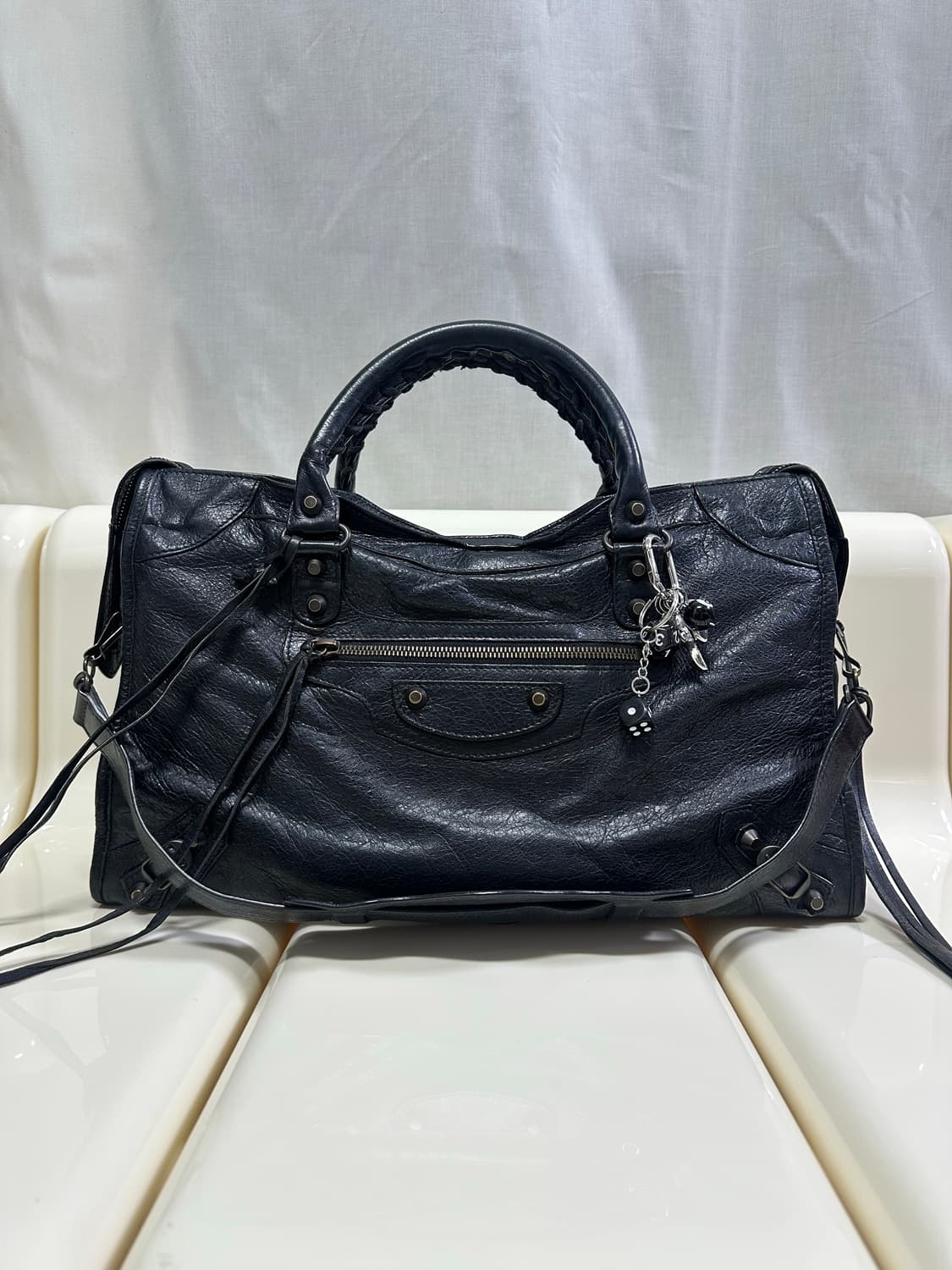 [A 정품] 발렌시아가 시티 모터백 미디움 블랙 상품이미지3