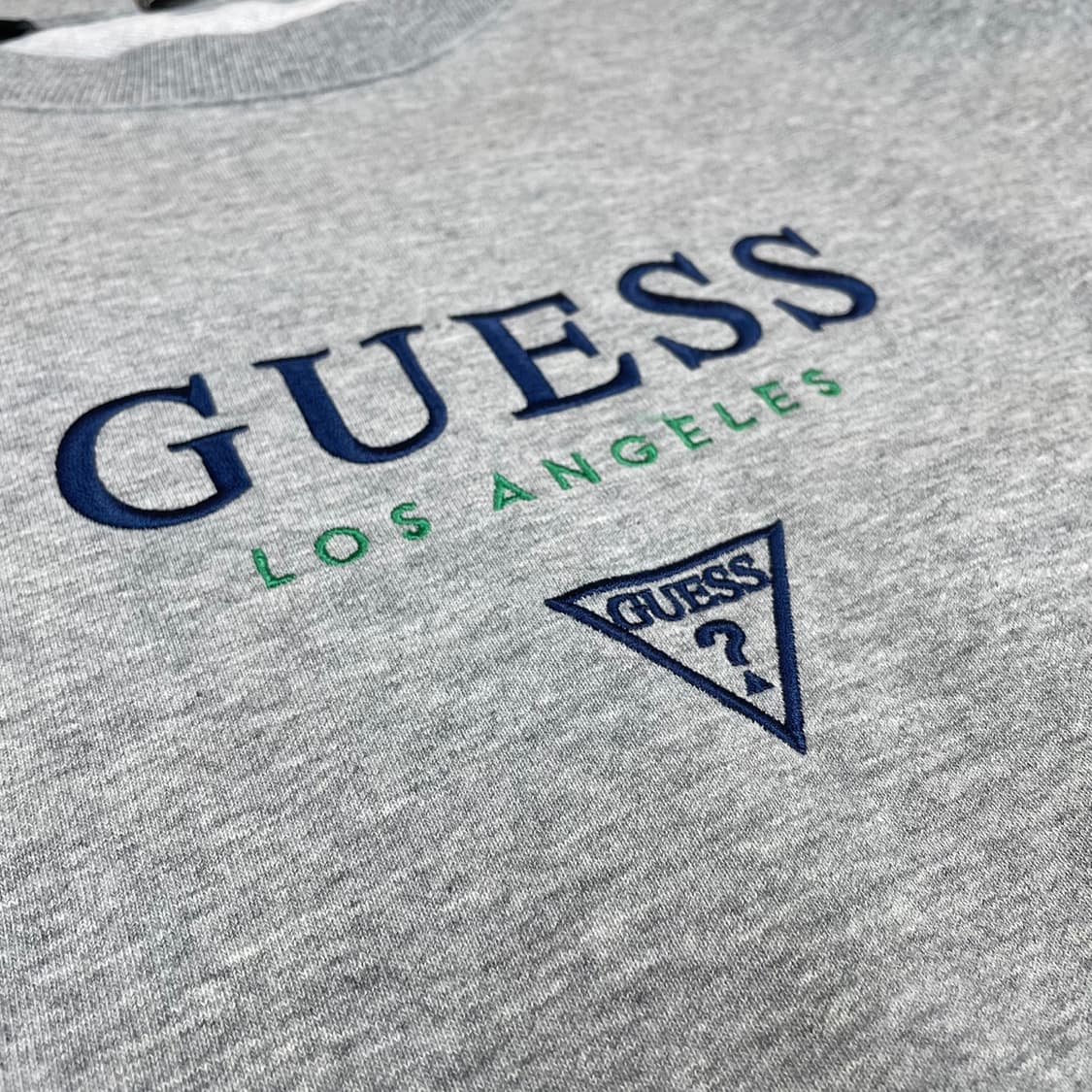 게스 GUESS 그레이 자수 로고 맨투맨 2XL 상품이미지4
