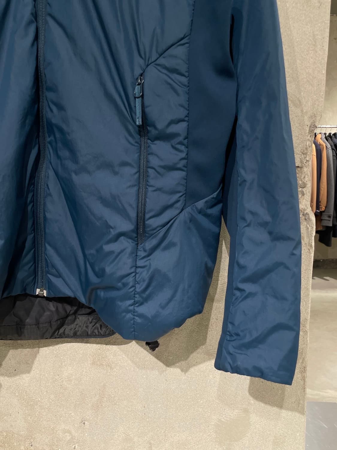 아크테릭스 블루 에이픽스 인슐레이트 나일론 후디 자켓 상품이미지5