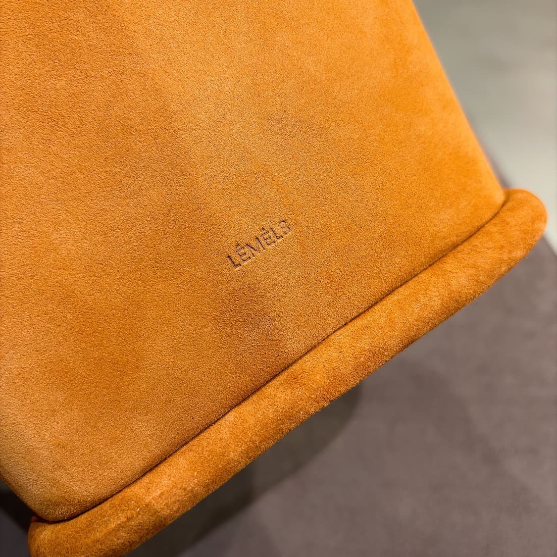 LEMELS 레멜 여성 카멜 스웨이드 소가죽 토트백 상품이미지2