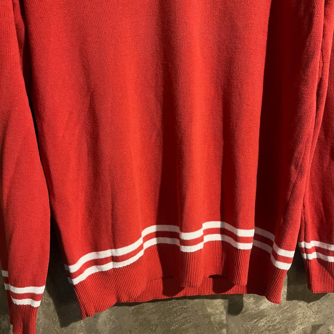 헤지스 브이넥 니트 상품이미지3