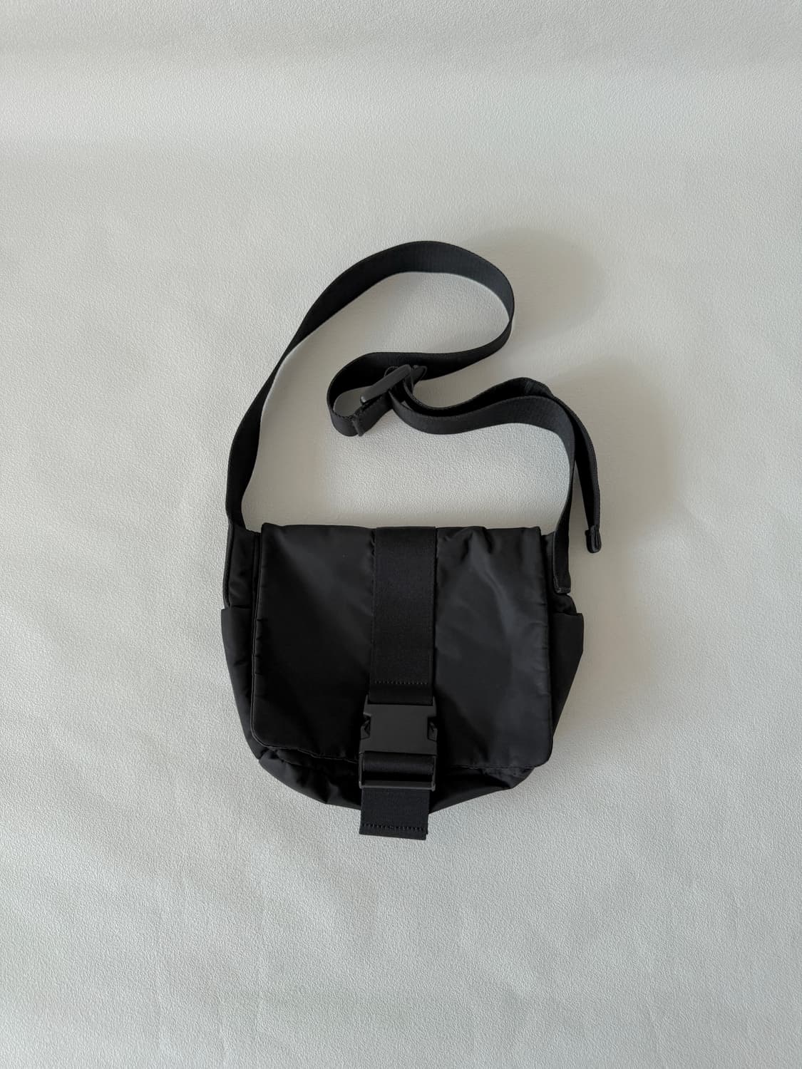 코스(COS) 크로스백 상품이미지1