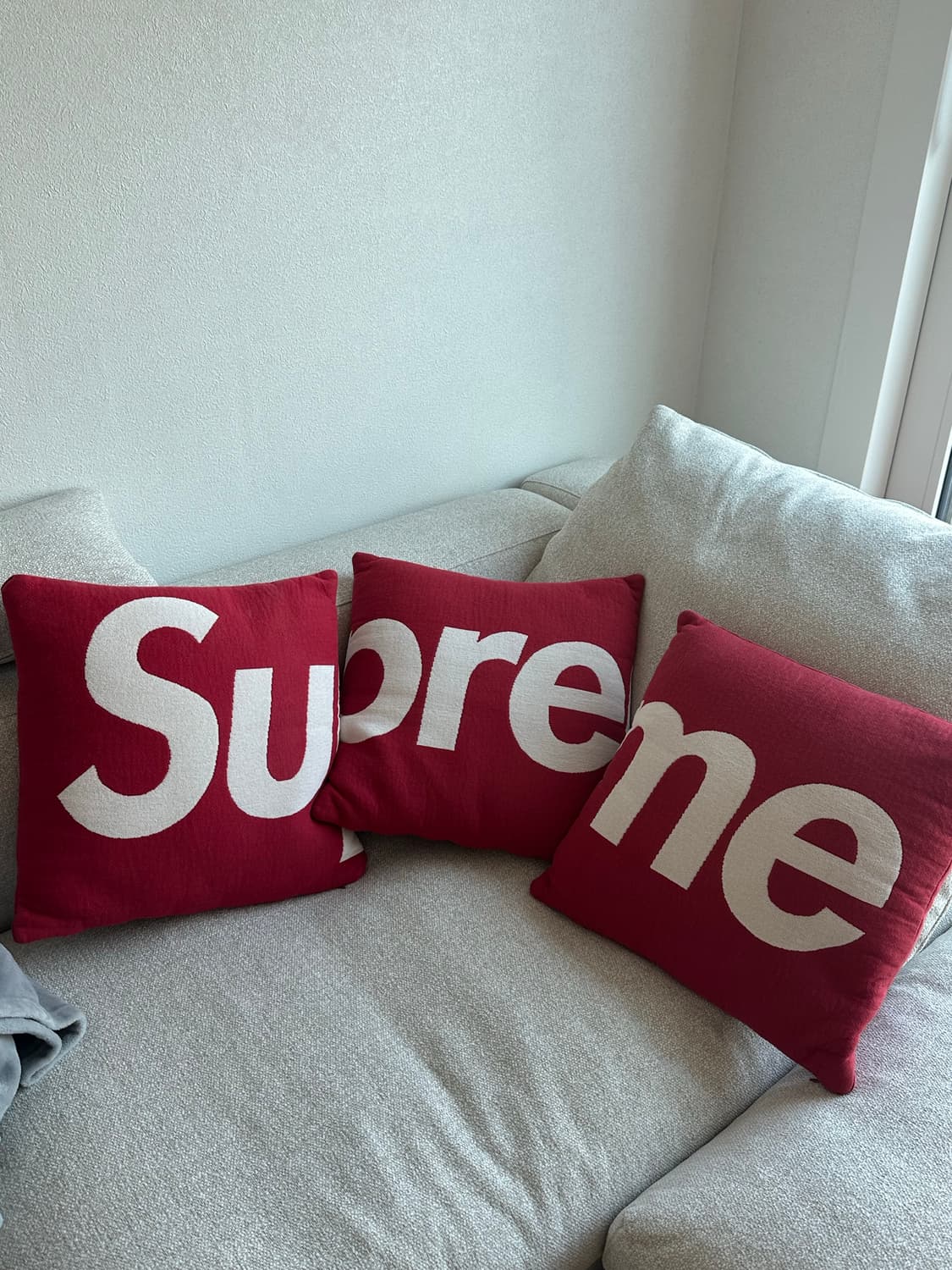 슈프림 x 줄 팡스 필로우 레드 (3개 세트) 슈프림 쿠션 상품이미지1