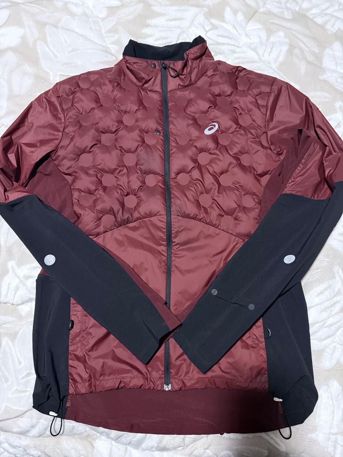아식스 런닝 자켓 L 버건디( 국내 미출시 제품) 실착 3회 상품이미지1