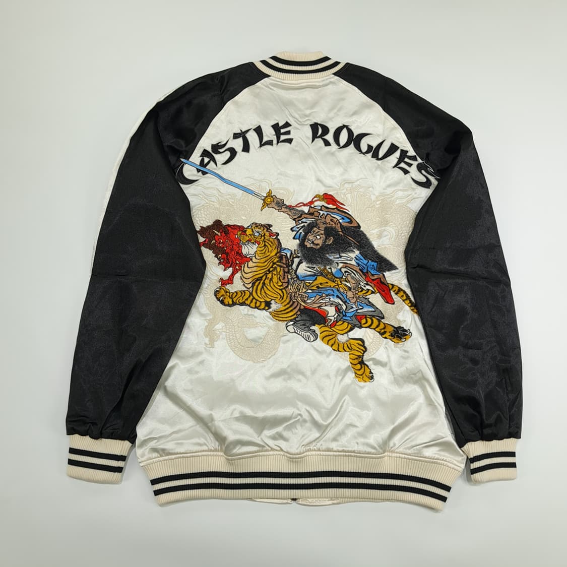 CN461 XL ROGUE 블랙 네츄럴화이트 용사냥꾼 스카잔 자켓 상품이미지6