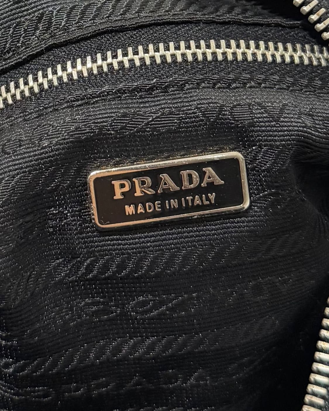 프라다 블랙 테수토 리나일론 숄더백 상품이미지8