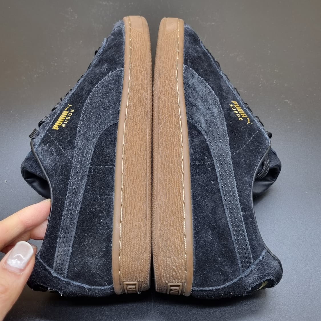 푸마 스웨이드 검솔 스니커즈 240 상품이미지5