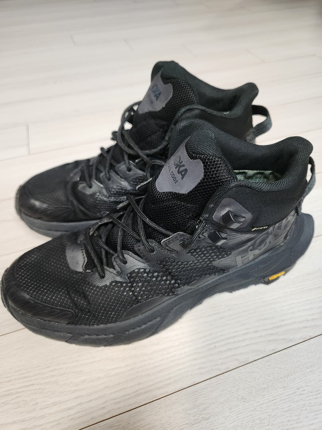 호카 트레일코드 고어텍스 남자 등산화 트레킹화 신발 블랙 레이븐 1123 상품이미지2