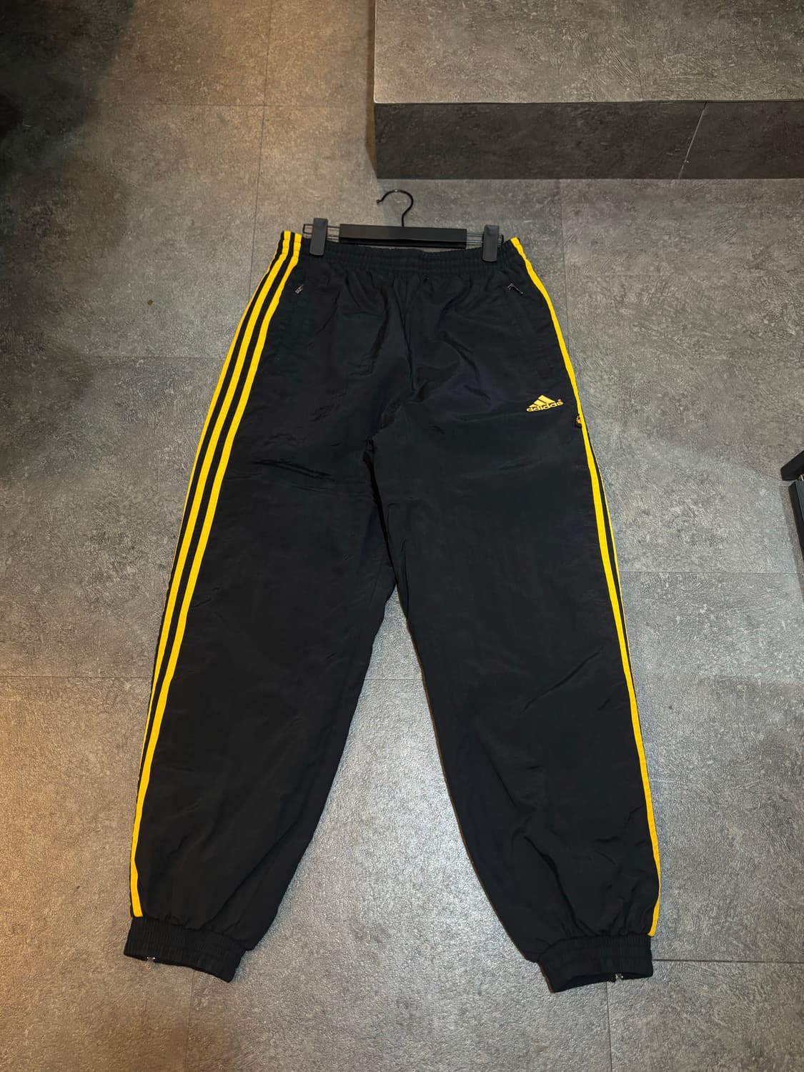 아디다스 올드스쿨 우븐팬츠 트랙팬츠 조거팬츠 블랙 M사이즈 상품이미지2