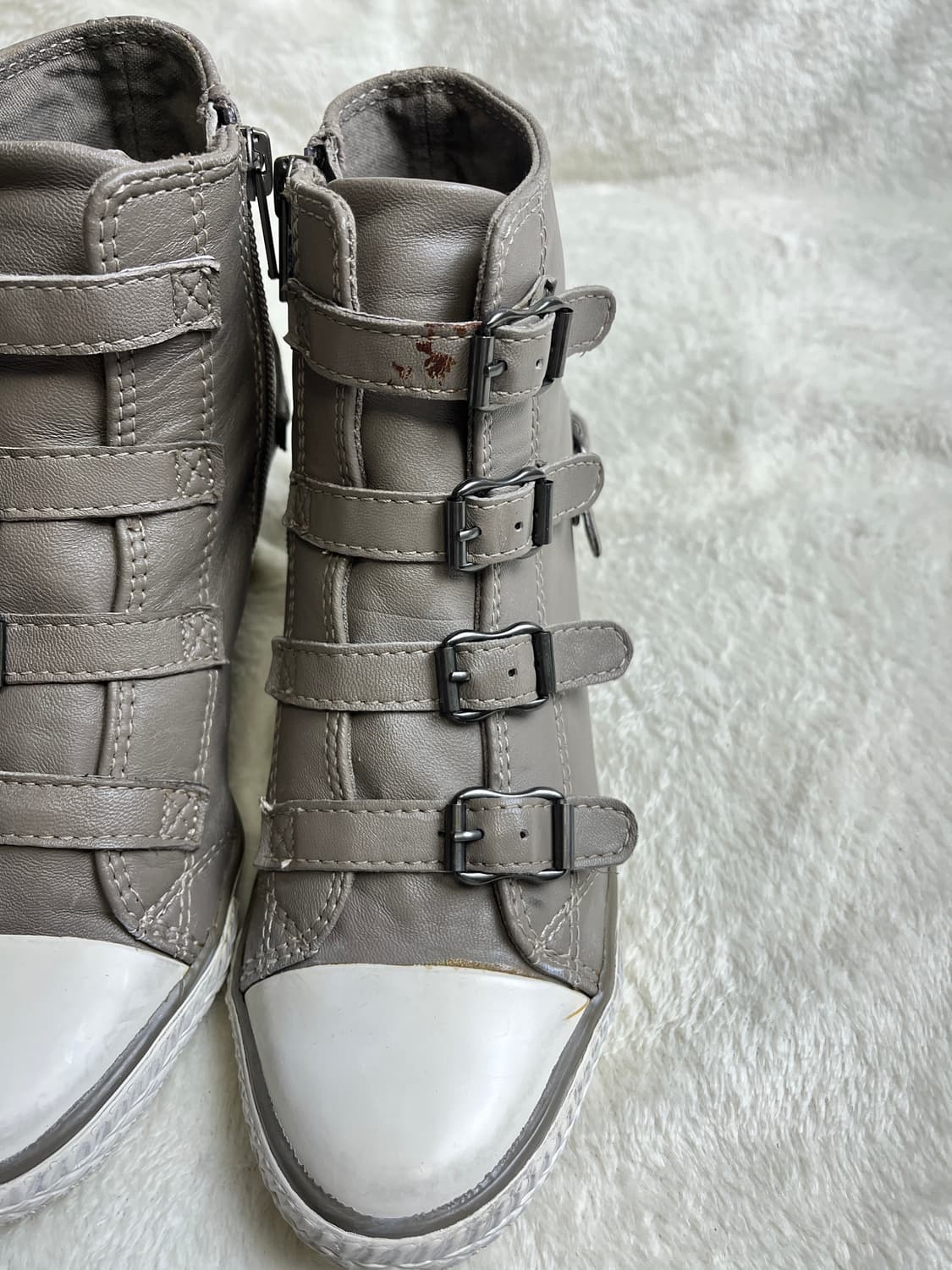 [35] 아쉬 스터드 레더 웨지힐 스니커즈 || ASH 220-225 상품이미지3