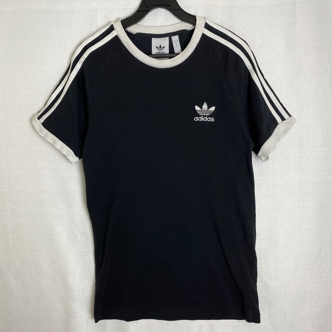 아디다스 오리지널 3선 반팔 티셔츠 블랙 상품이미지2