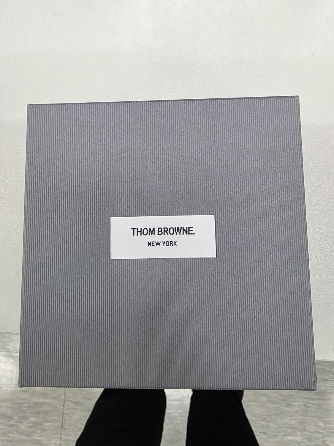 톰브라운 23SS MCX049B 00198 415

벨트 상품이미지2