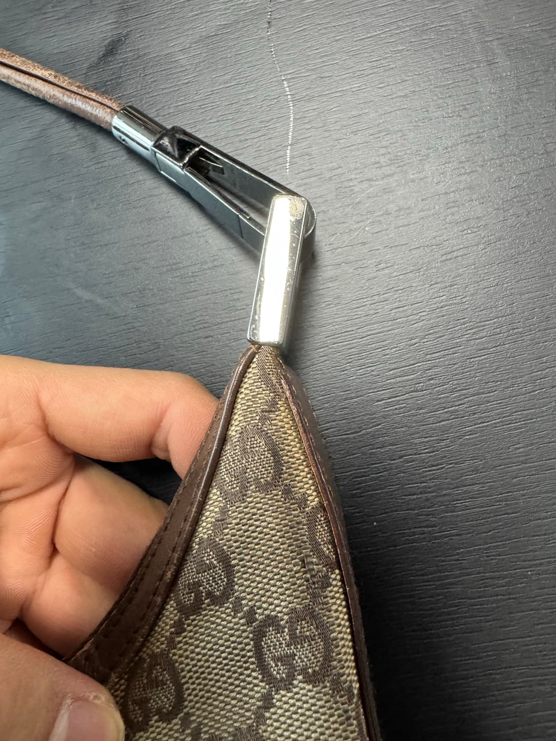 구찌 GG로고 자가드 숄더백 상품이미지2