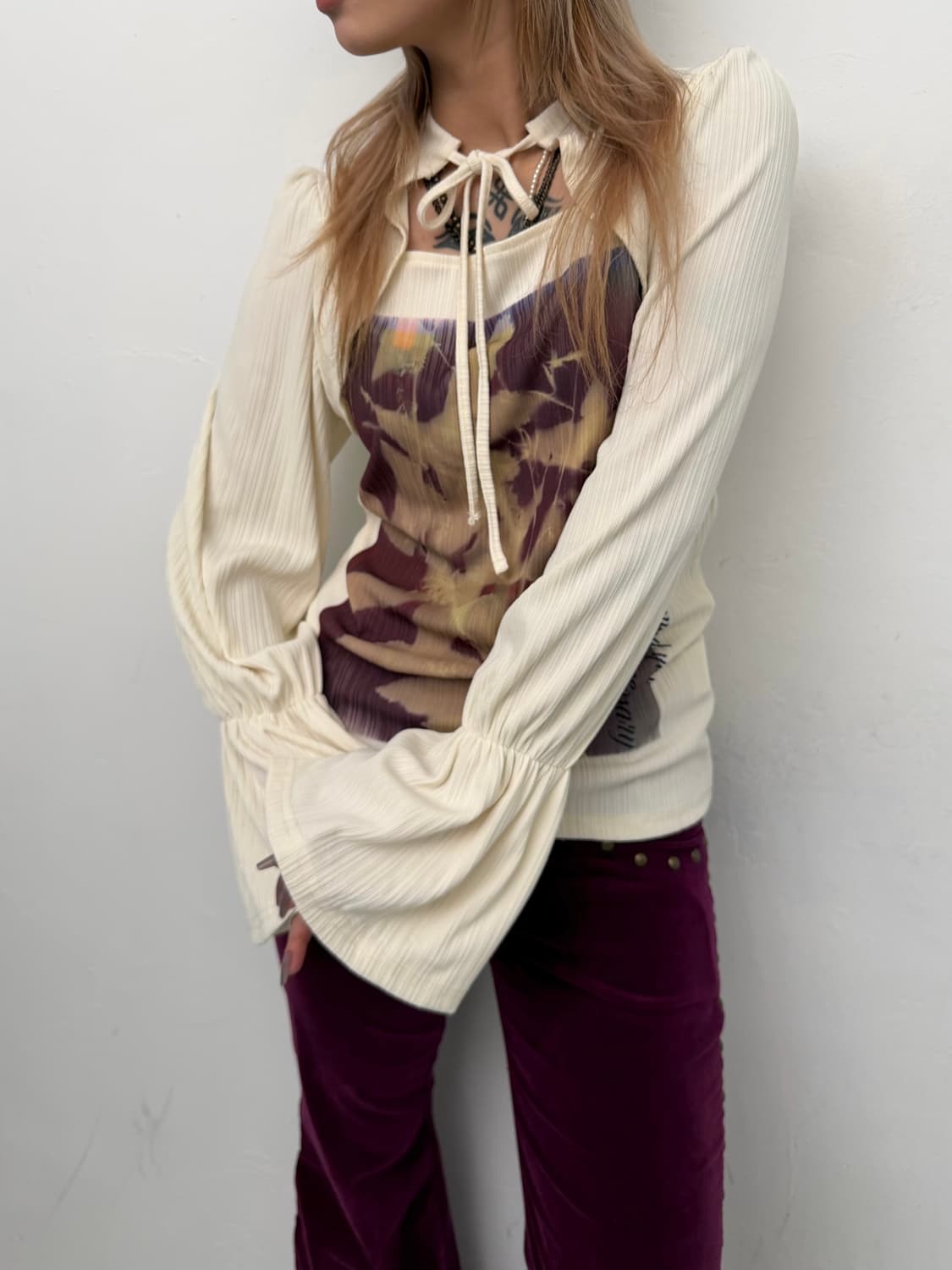 레이어드 리본 그래픽 탑  상품이미지1