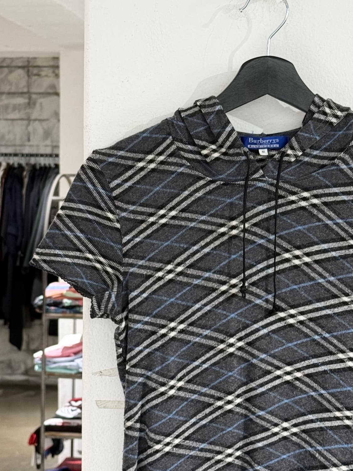 버버리 블루라벨 그레이 체크 후드 하프 티셔츠 상품이미지2