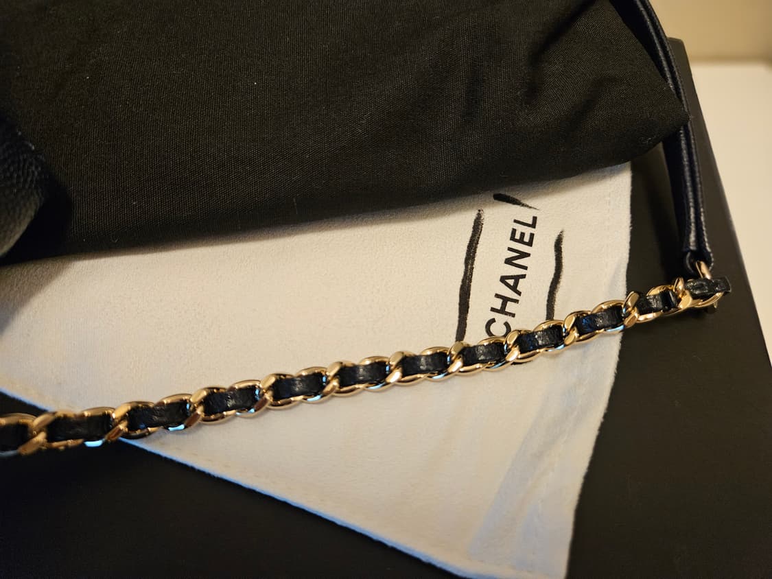 샤넬 코코핸들 스몰 네이비 금장 풀박 상품이미지4