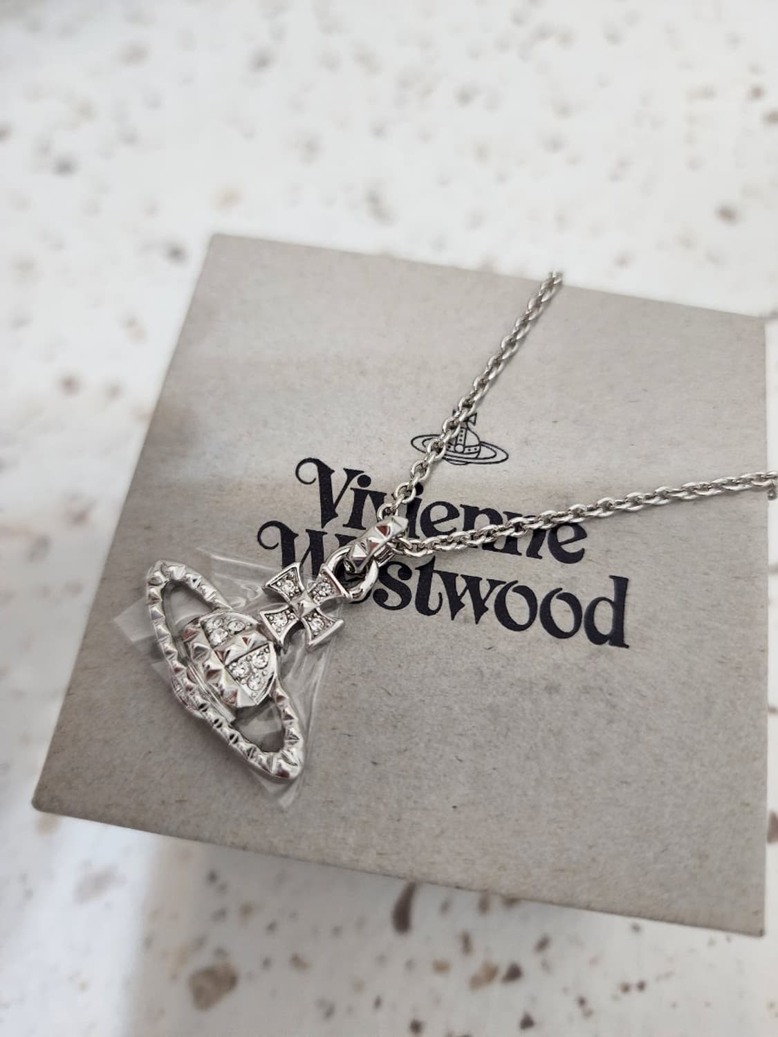 비비안 웨스트우드 미니 바스 릴리프 펜던트 실버 상품이미지2