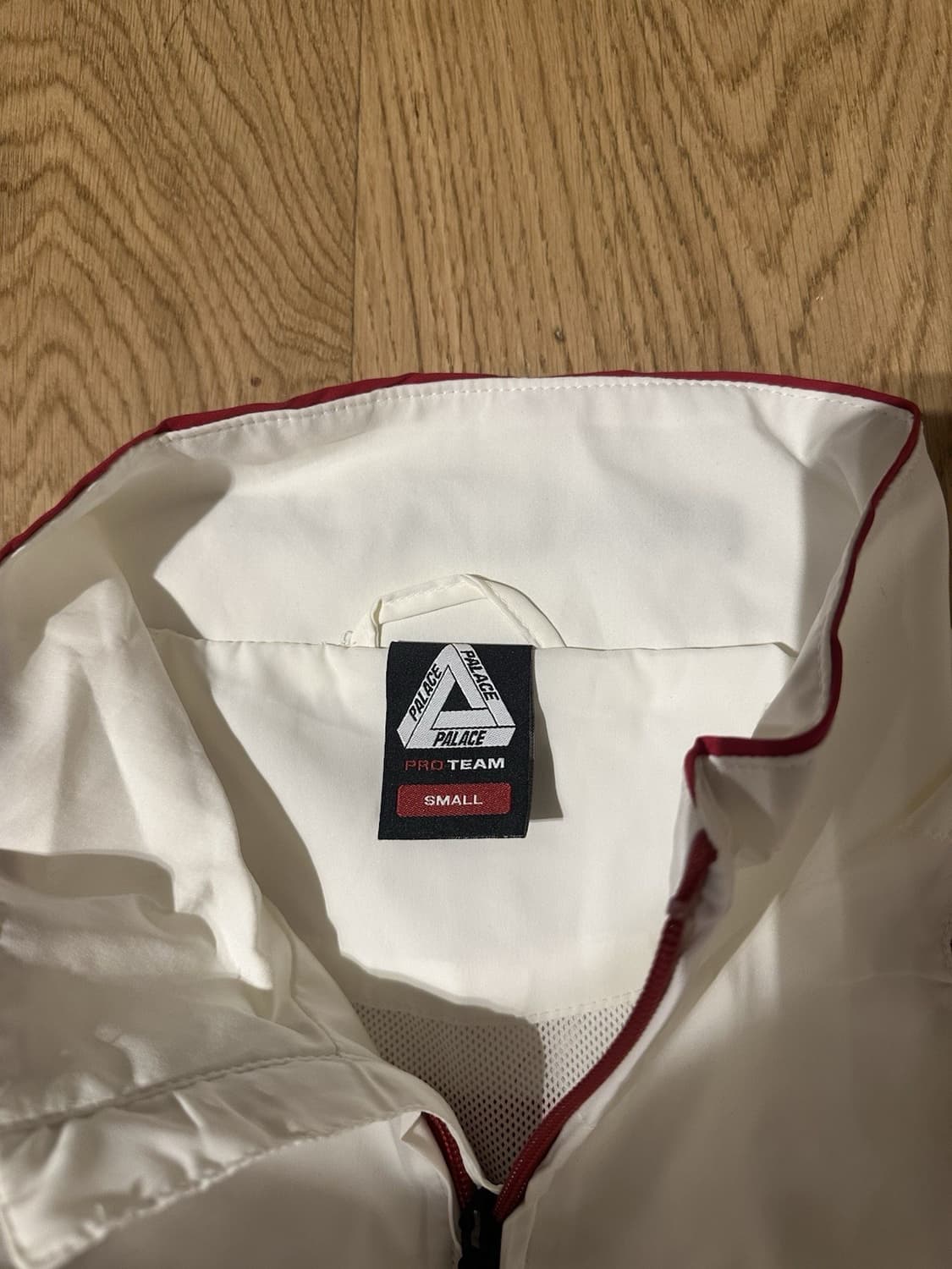 팔라스 프로 팀 팔코 쉘 자켓 화이트 상품이미지4