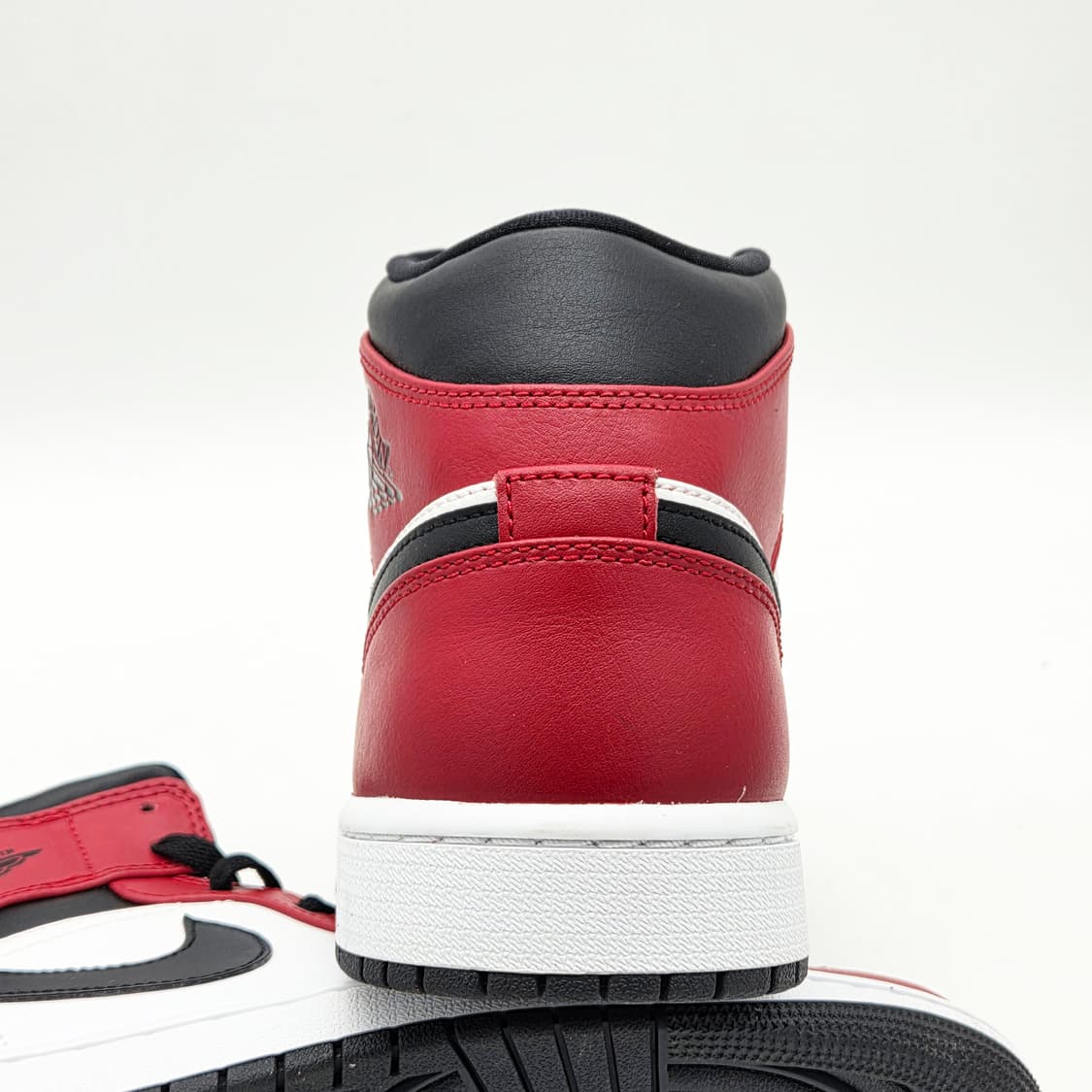 나이키 에어 조던 1 미드 시카고 블랙토 (270)  상품이미지2