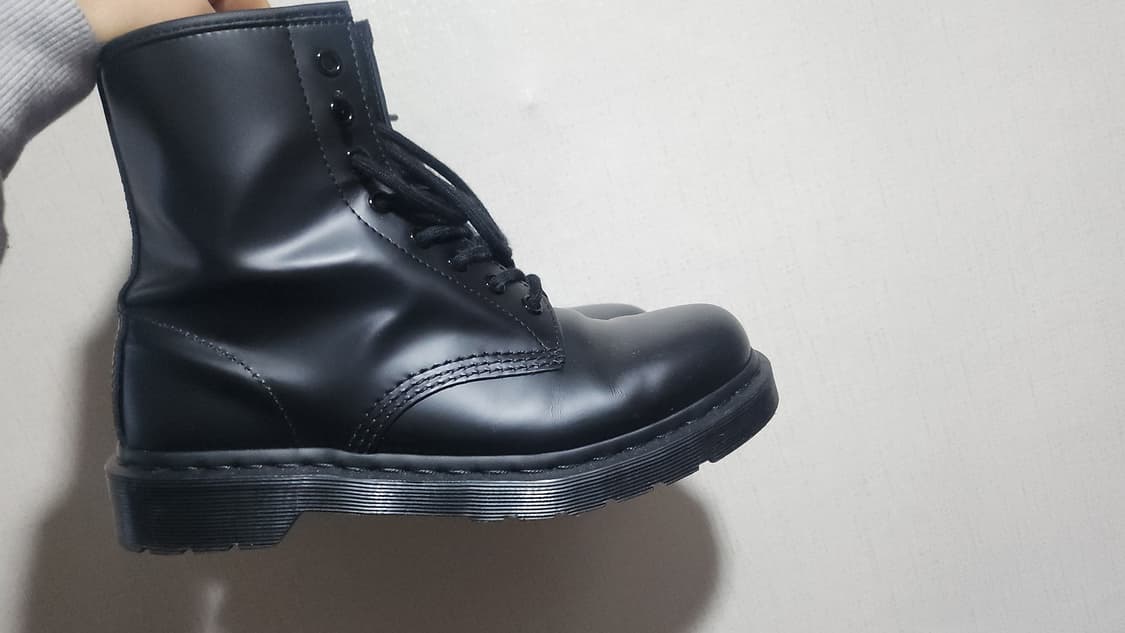 닥터마틴 1460 모노블랙 260 사이즈 상품이미지1