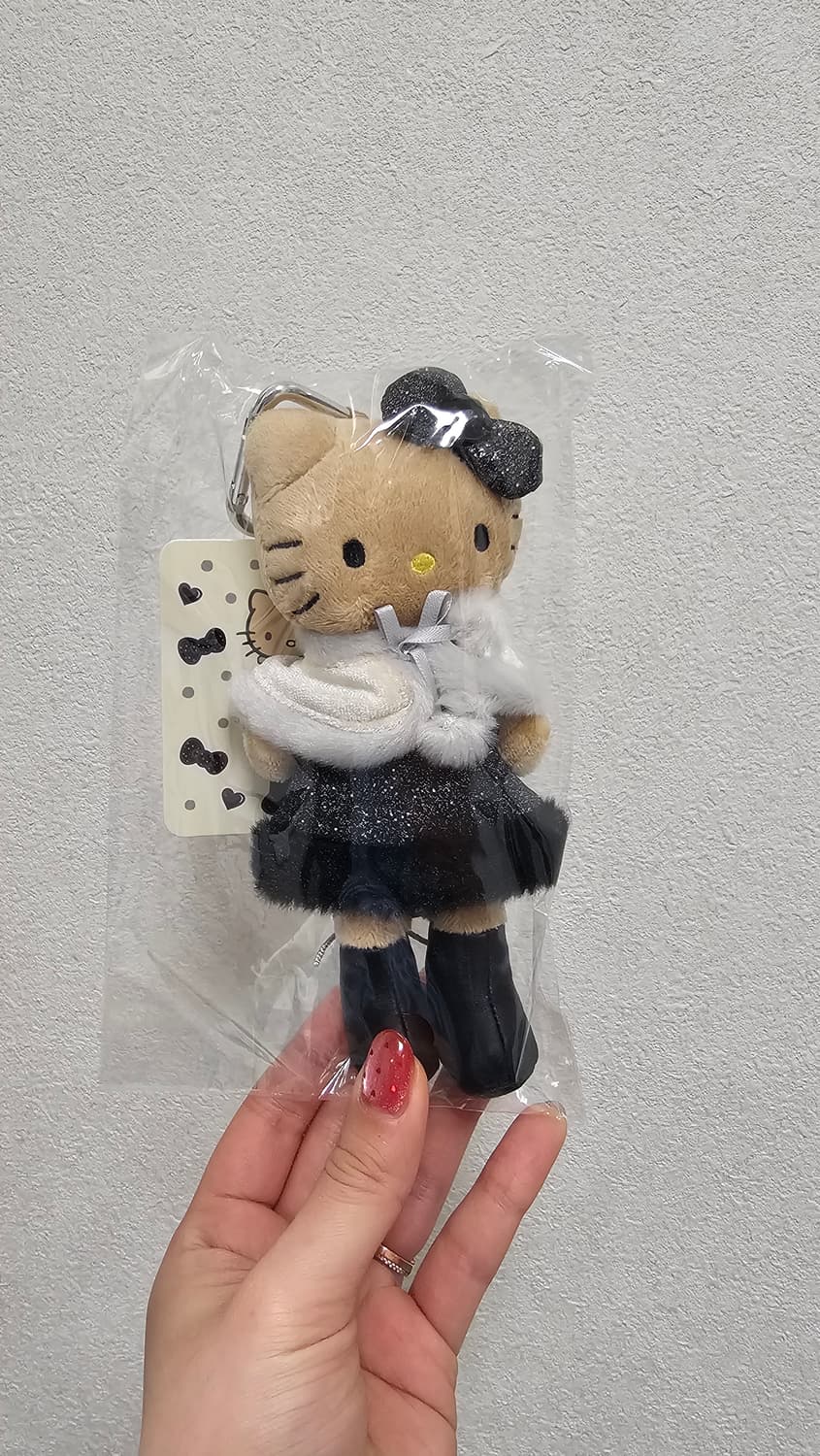 일본정품 롱다리 헬로키티 마스코트 겨울 태닝 블랙 키링 상품이미지1