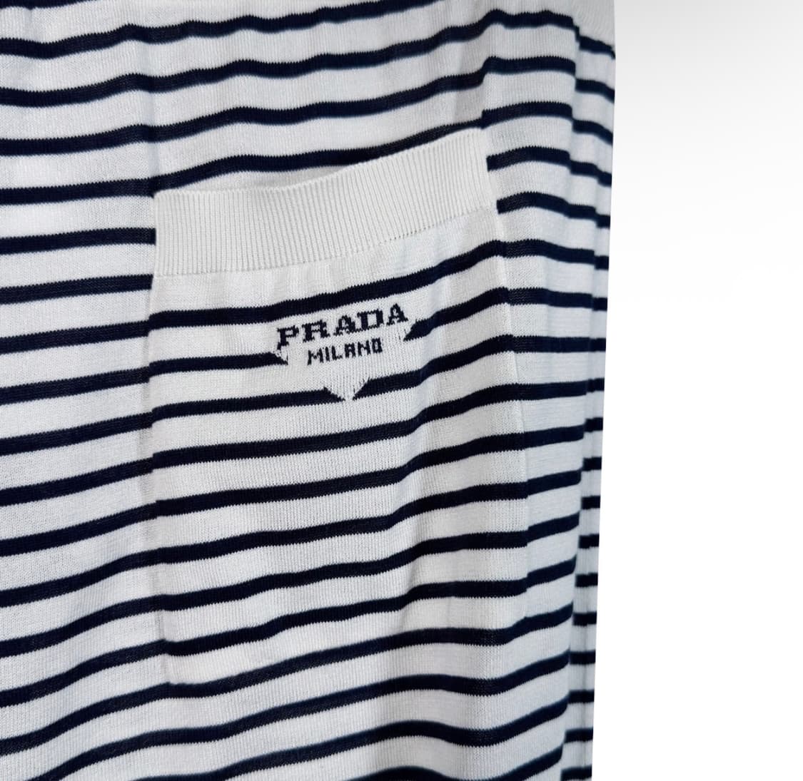 [52] 프라다 남성 실크 삼각로고 스트라이프 버뮤다 쇼츠 반바지 블루 상품이미지6