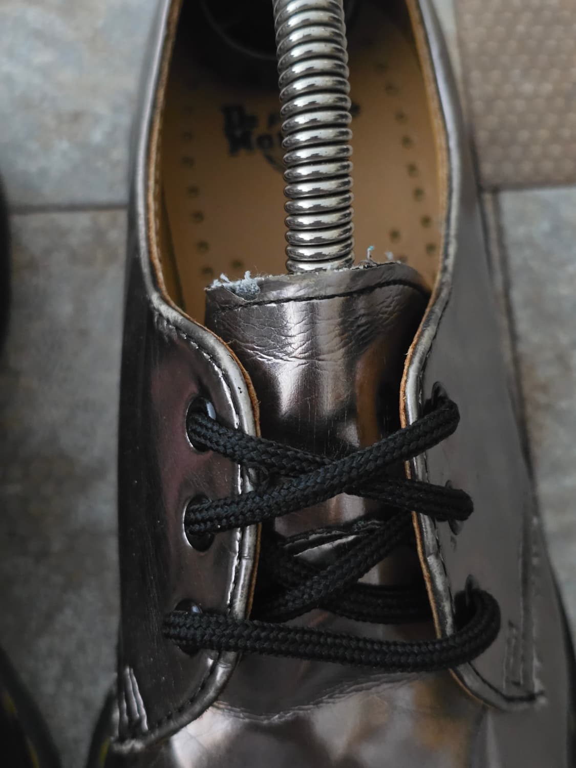 (230)닥터마틴 1461 메탈릭 실버 상품이미지3