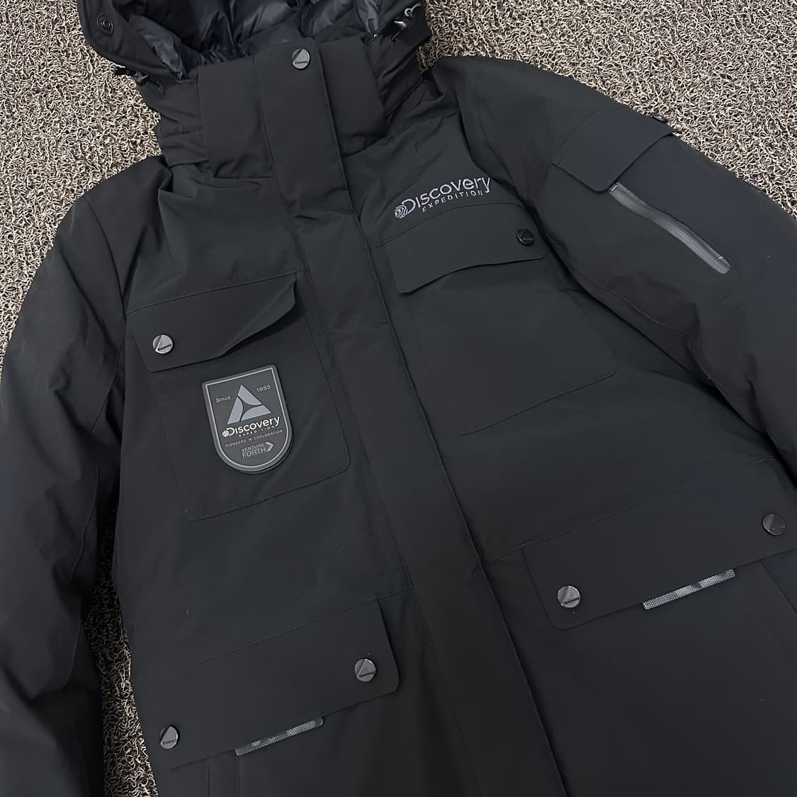 디스커버리 익스페디션 여성 구스다운 패딩 점퍼 블랙 95(M) 상품이미지2