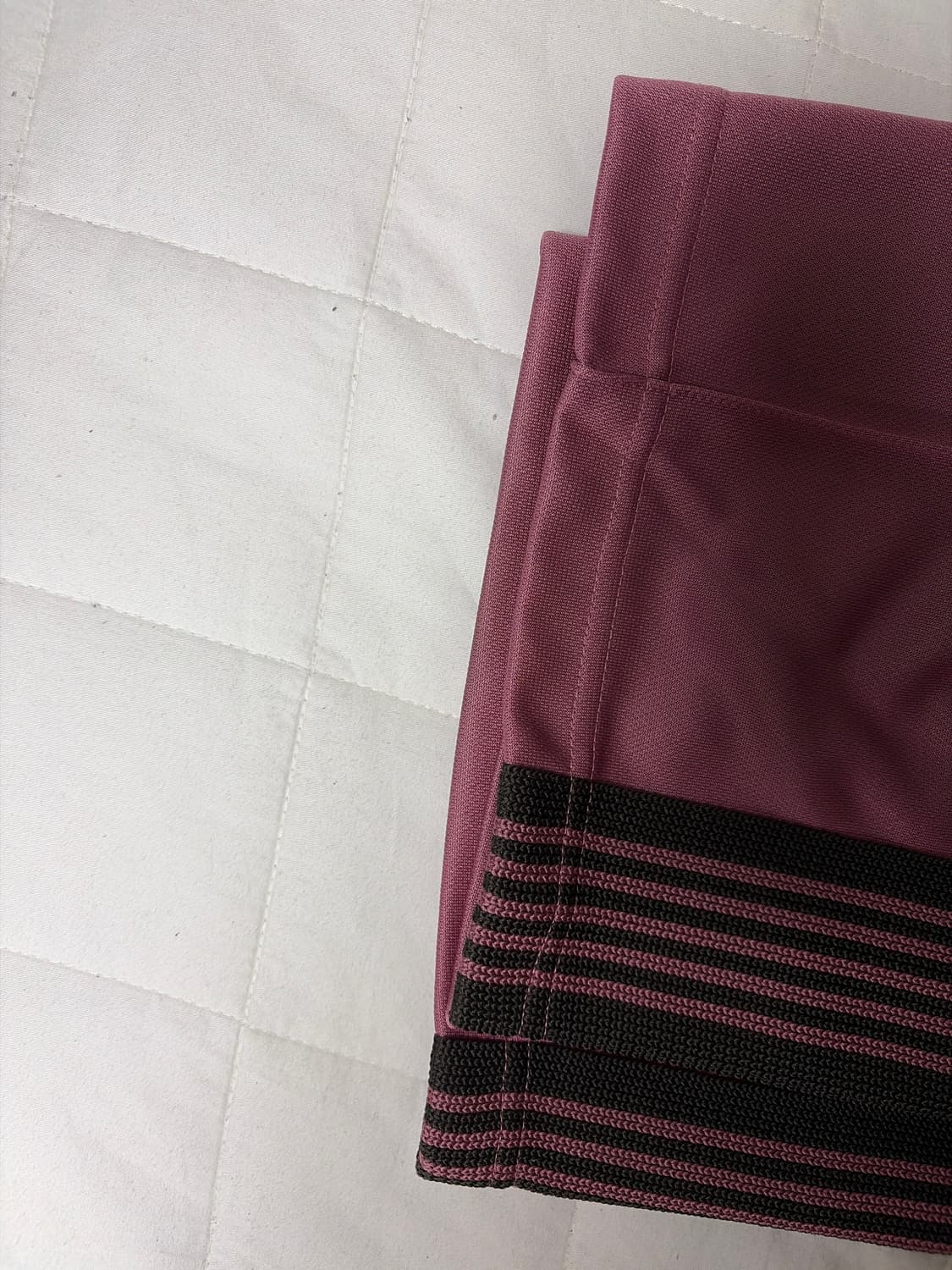 니들스 트랙팬츠 스모키핑크 상품이미지2