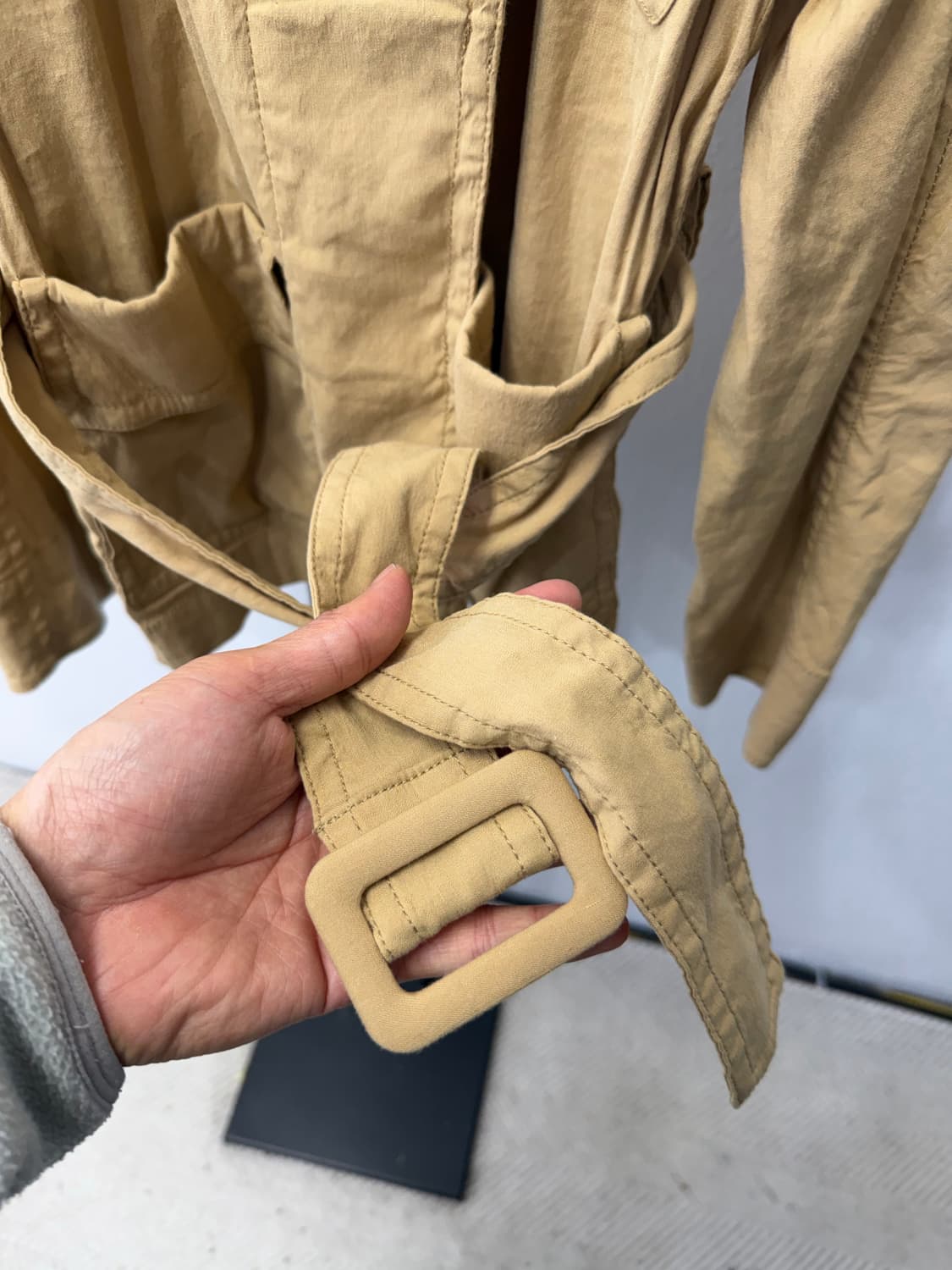 정품) VINCE 빈스 카키색 벨트 자켓 S  상품이미지4