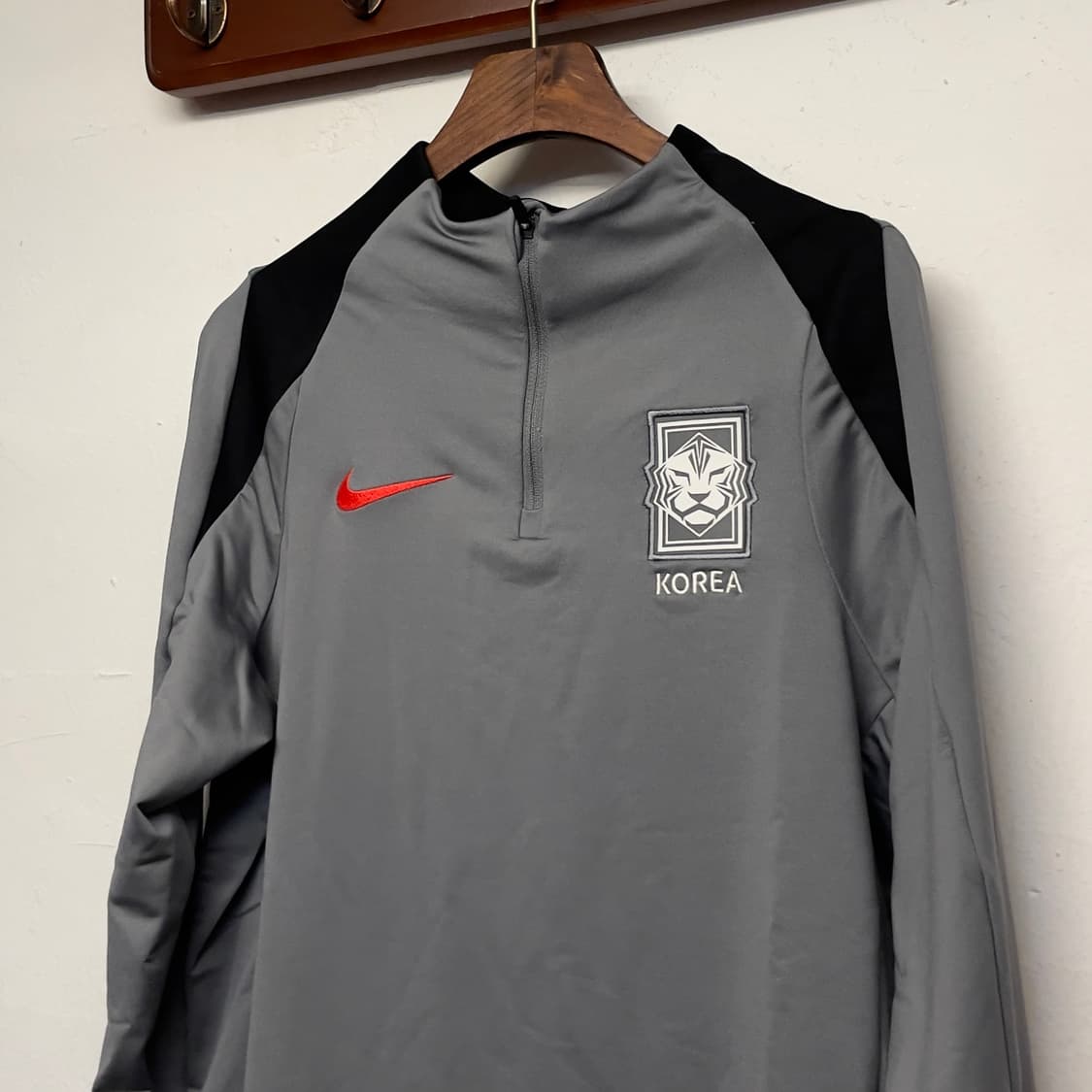 나이키 국대 트레이닝 그레이 드릴탑   상품이미지2