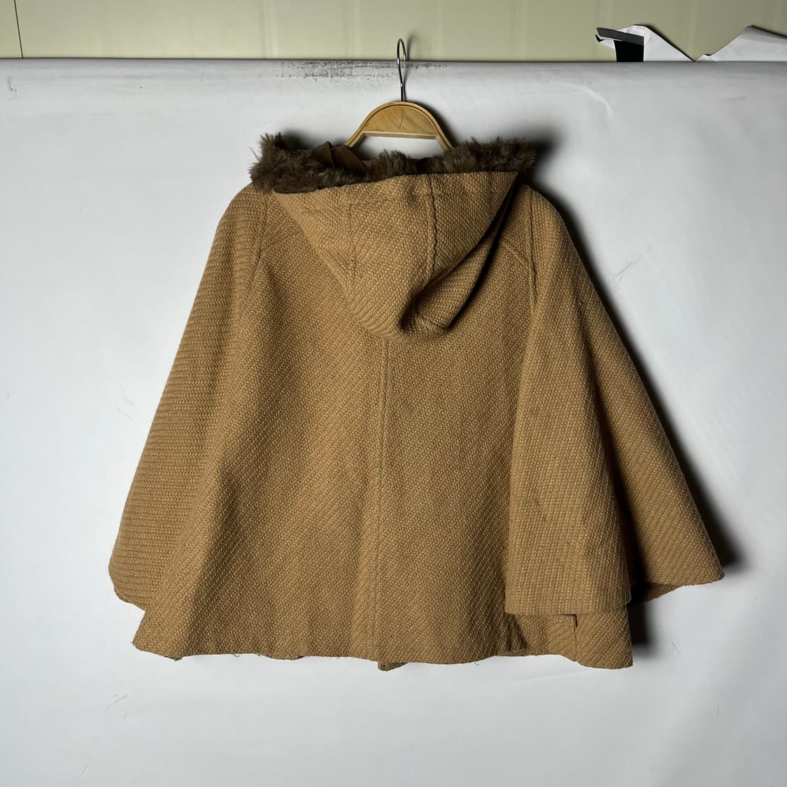 [JPN] 빈티지 라떼 퍼 더플 케이프 상품이미지2