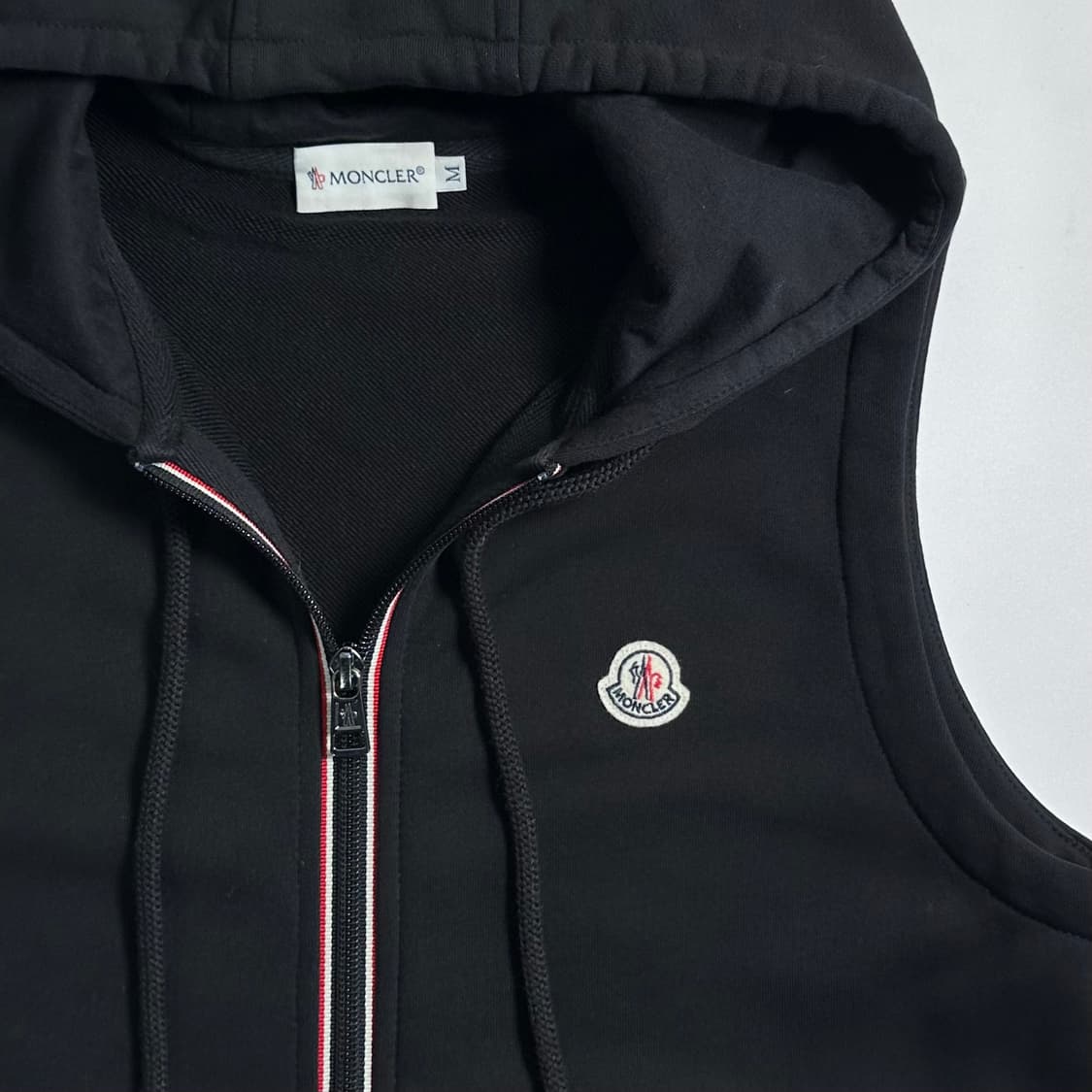 몽클레어 블랙 조끼 후드집업 상품이미지3