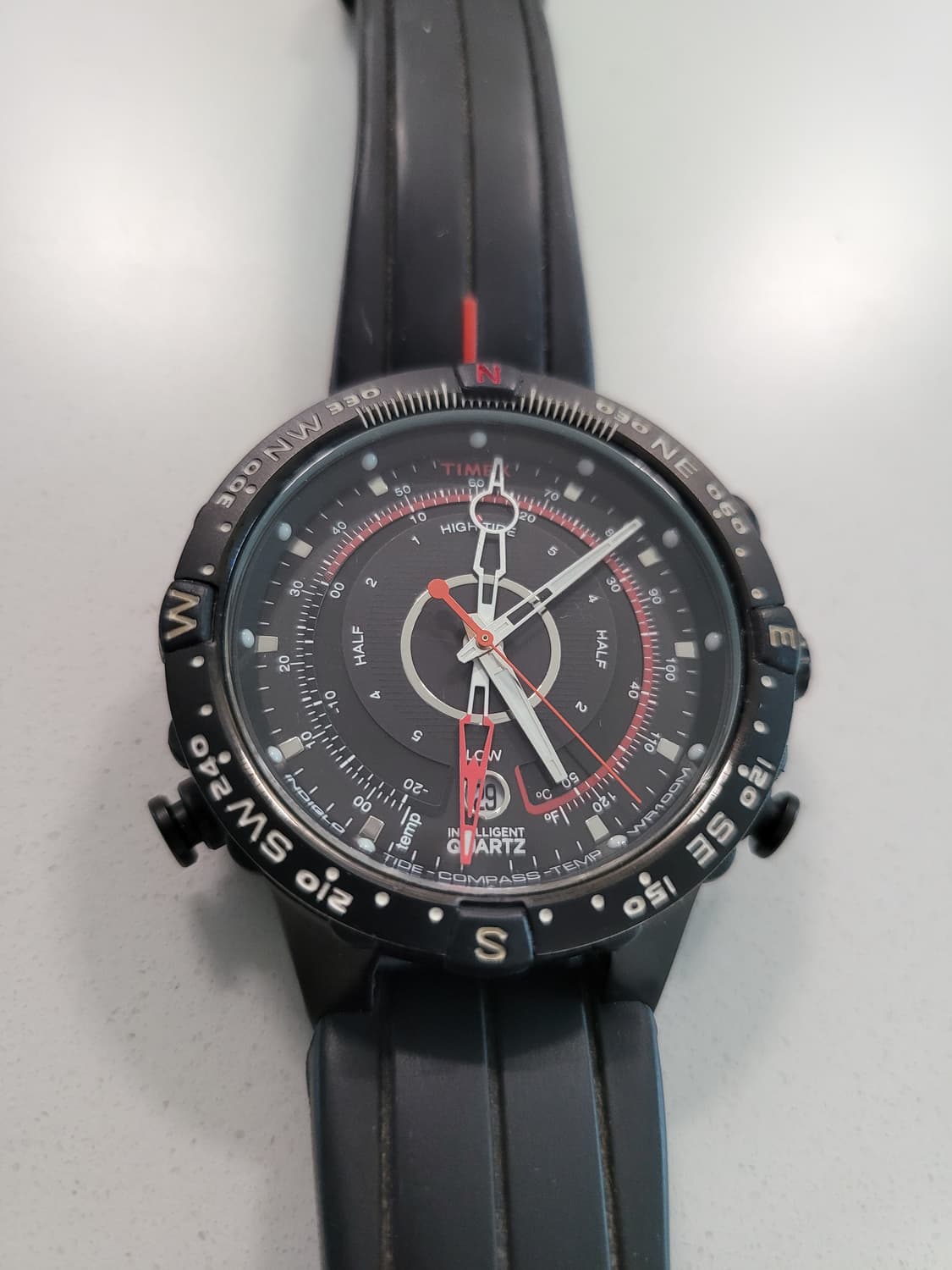 당신의 모험을 함께할 완벽한 동반자, 타이맥스 '해운대 시계' (T2N7 상품이미지3