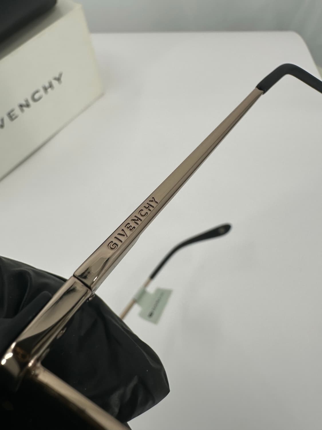 [새상품 무료배송] 지방시 Made in Italy 선글라스 상품이미지5