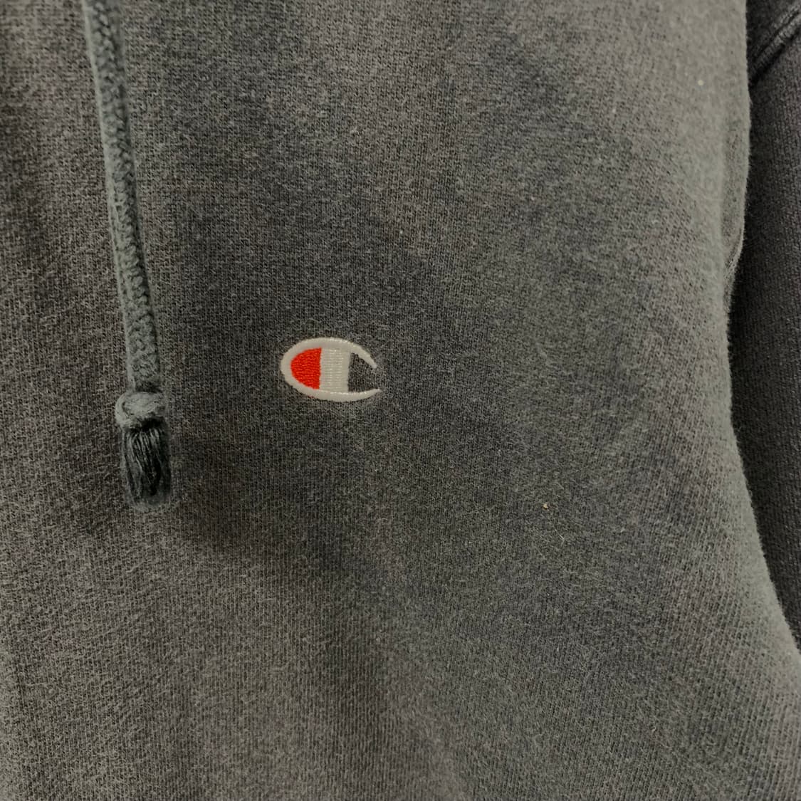 챔피온 자수로고 블랙 후드집업 상품이미지4