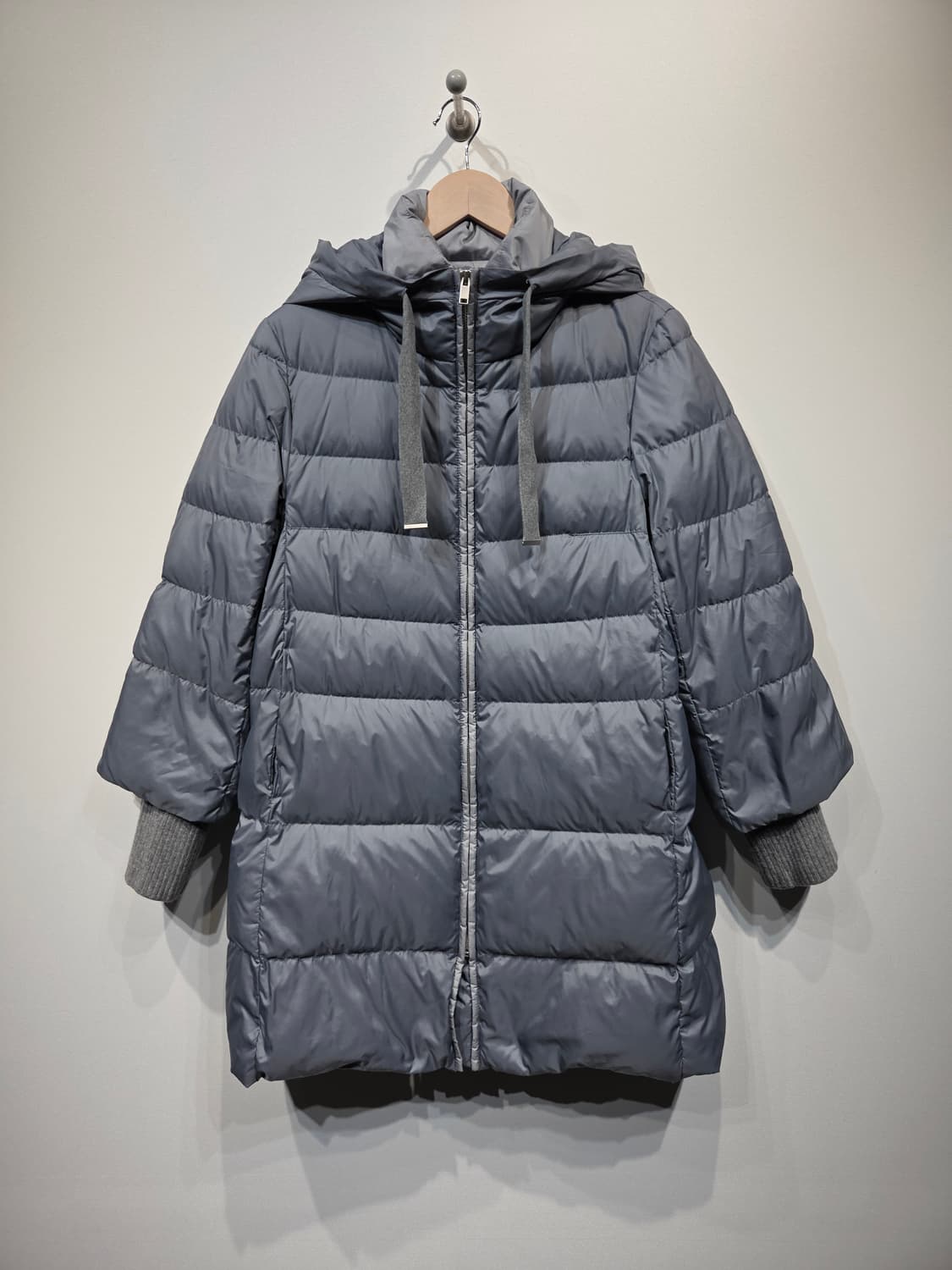 IZZAT BABA 아이잗바바 거위털 후드 롱패딩 상품이미지2