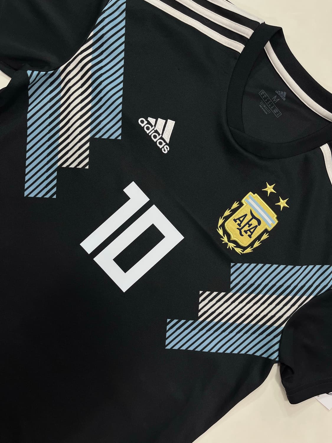 아디다스 18-19 아르헨티나 어웨이 리오넬 메시 상품이미지4