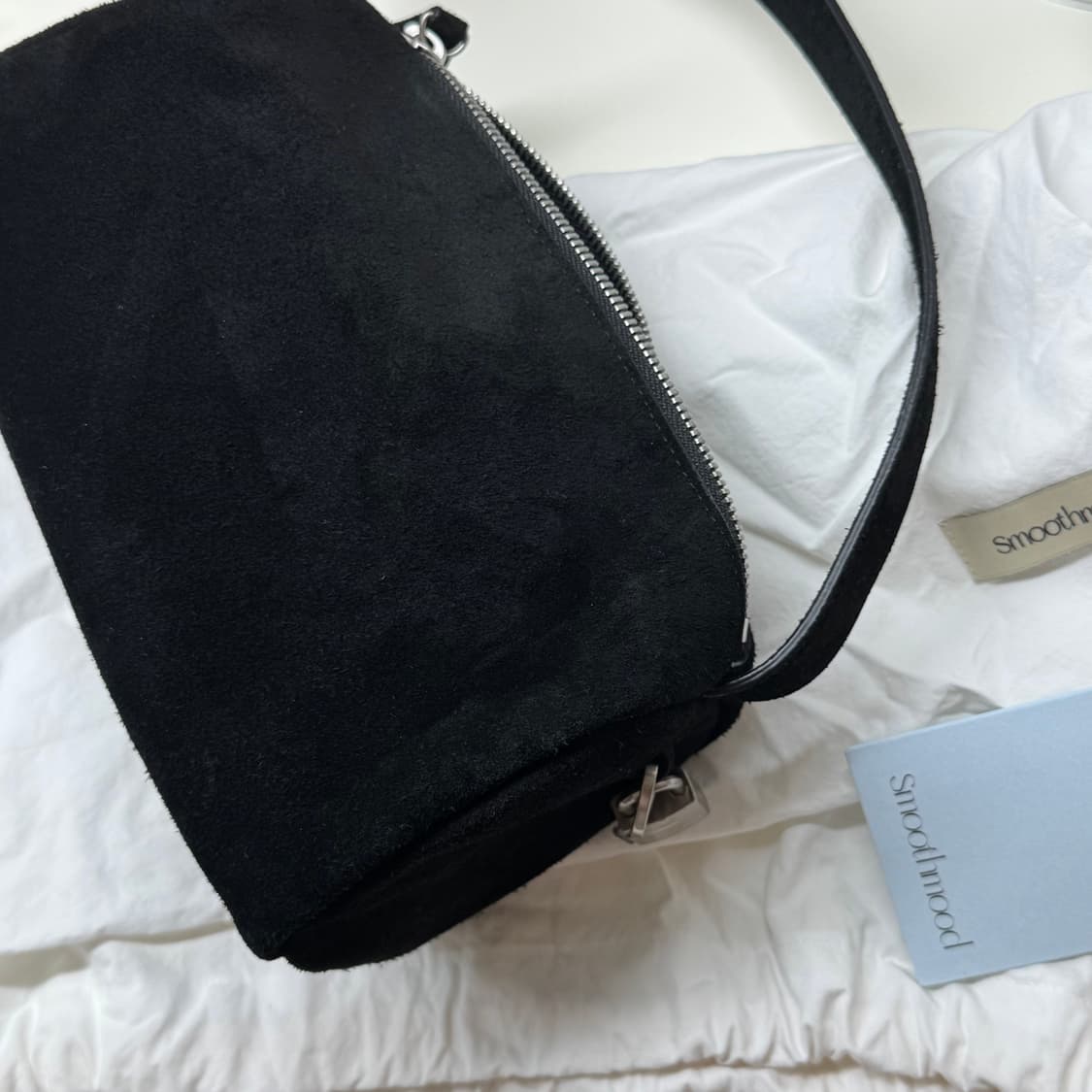 스무스무드 아드난백 스웨이드 블랙 상품이미지3